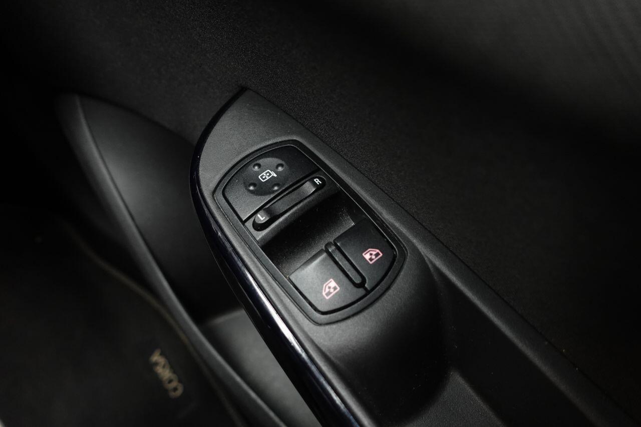 Vauxhall Corsa - Image 36