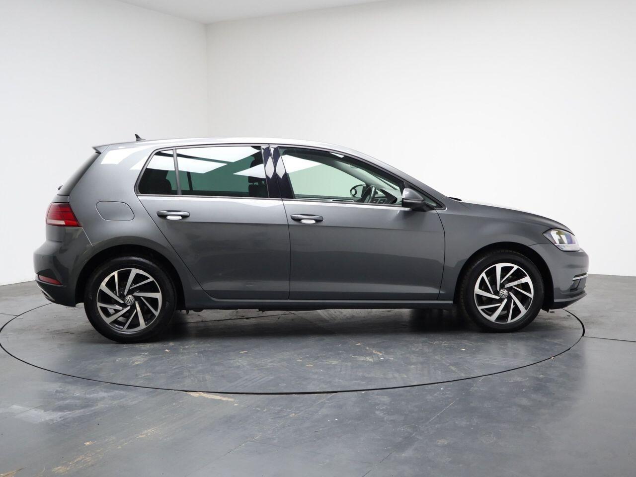 Volkswagen Golf - Image 14