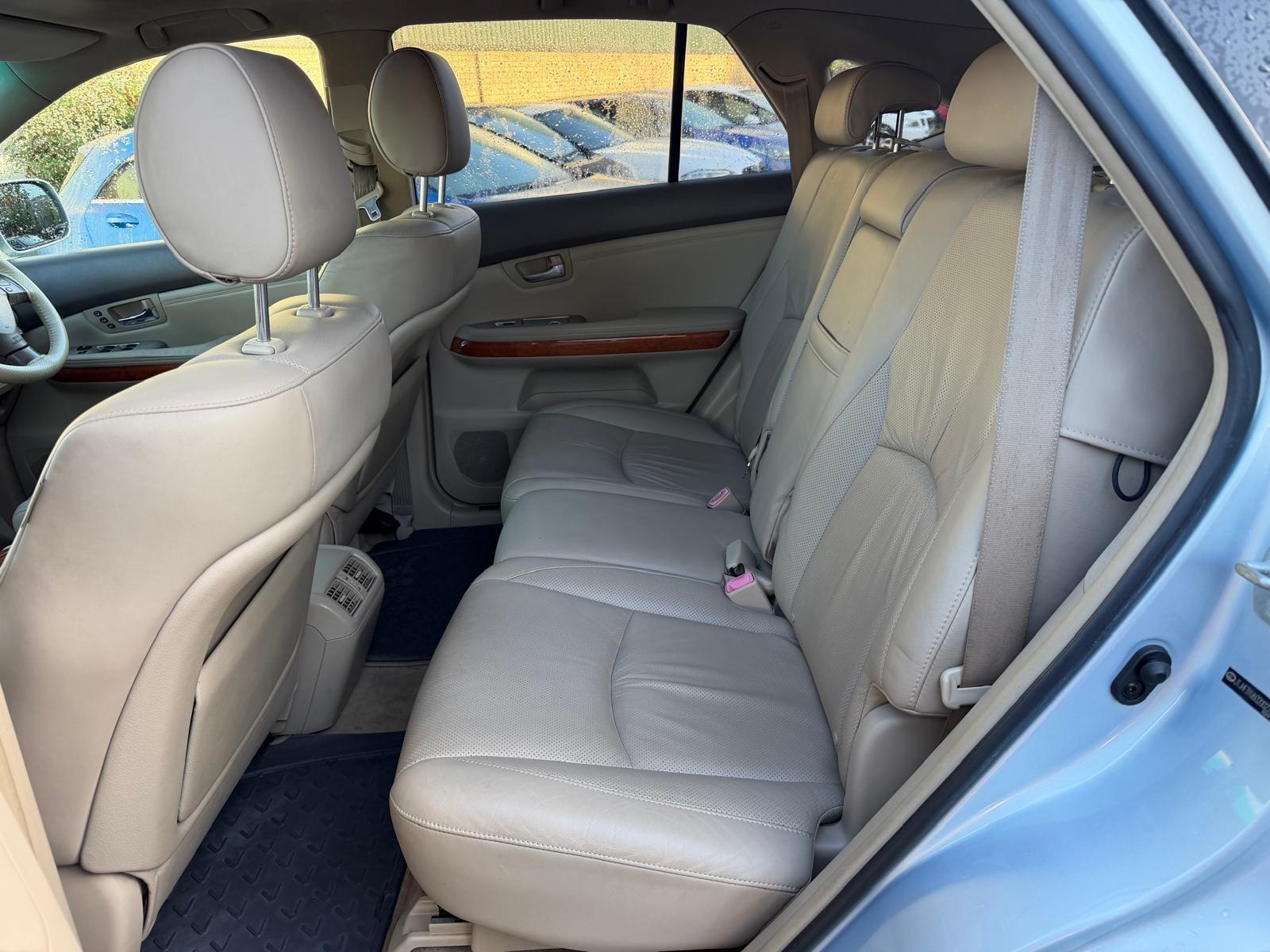 Lexus RX - Image 15