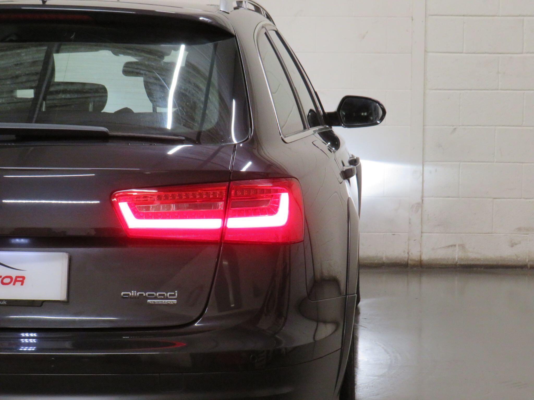 Audi A6 Allroad - Image 12