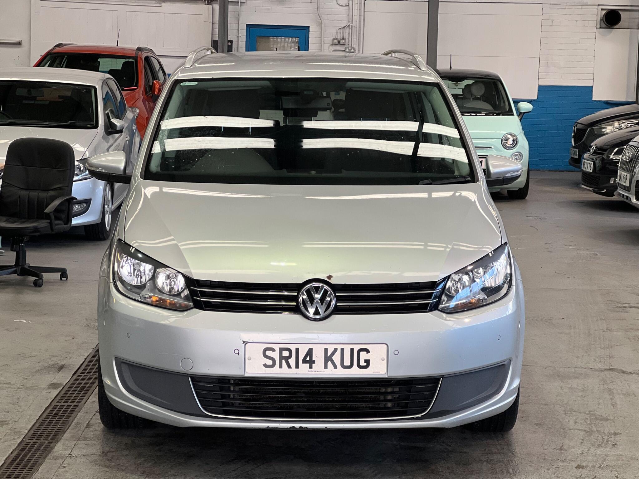 Volkswagen Touran - Image 4