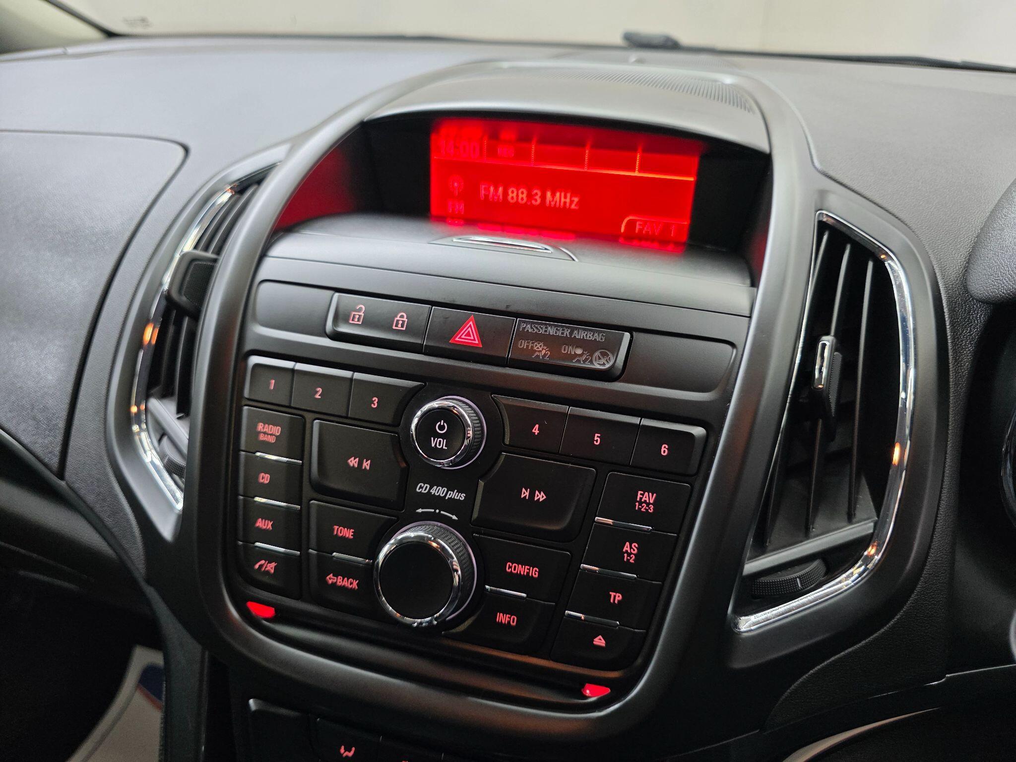 Vauxhall Zafira Tourer - Image 17