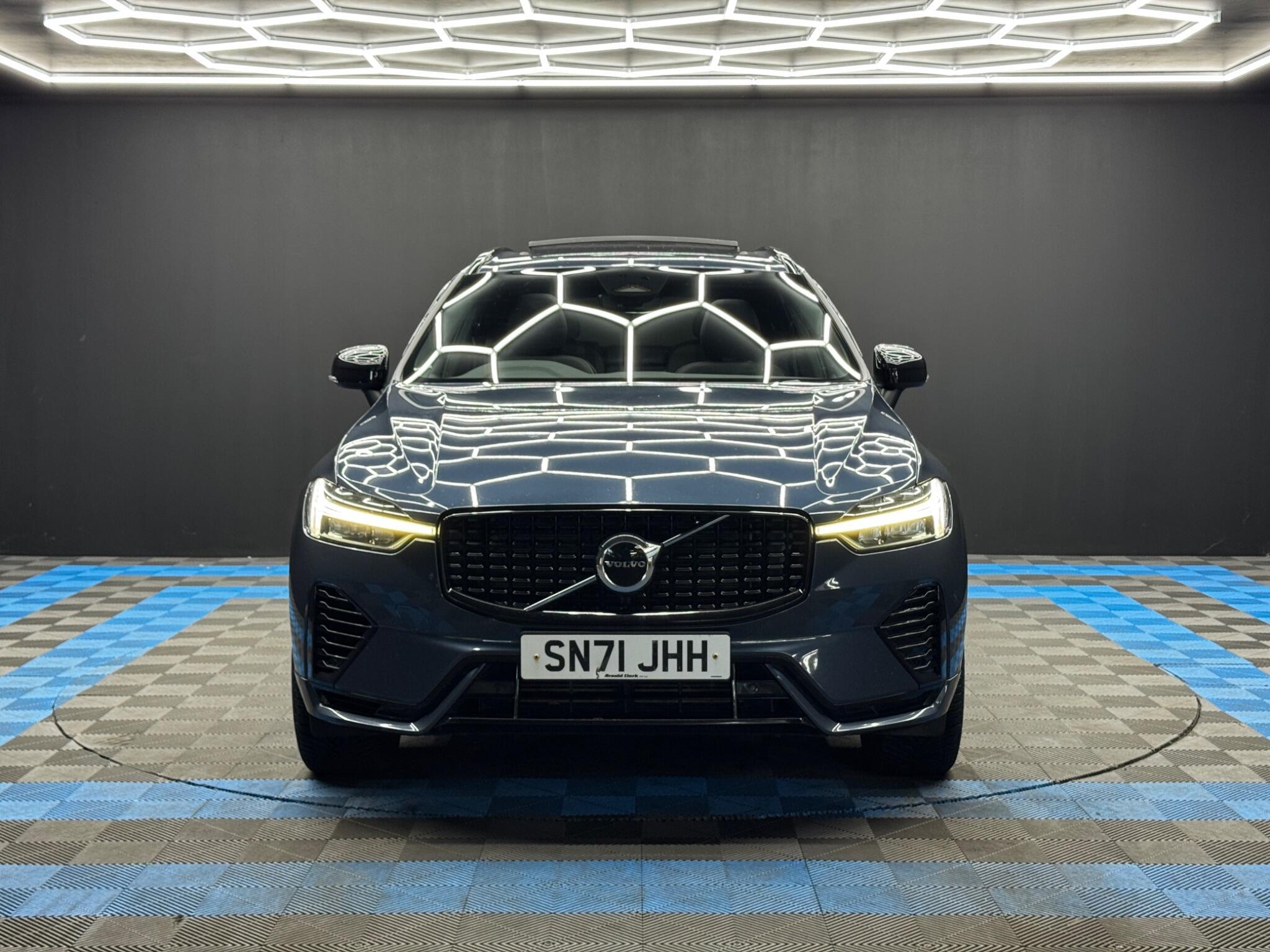 Volvo XC60 - Image 2