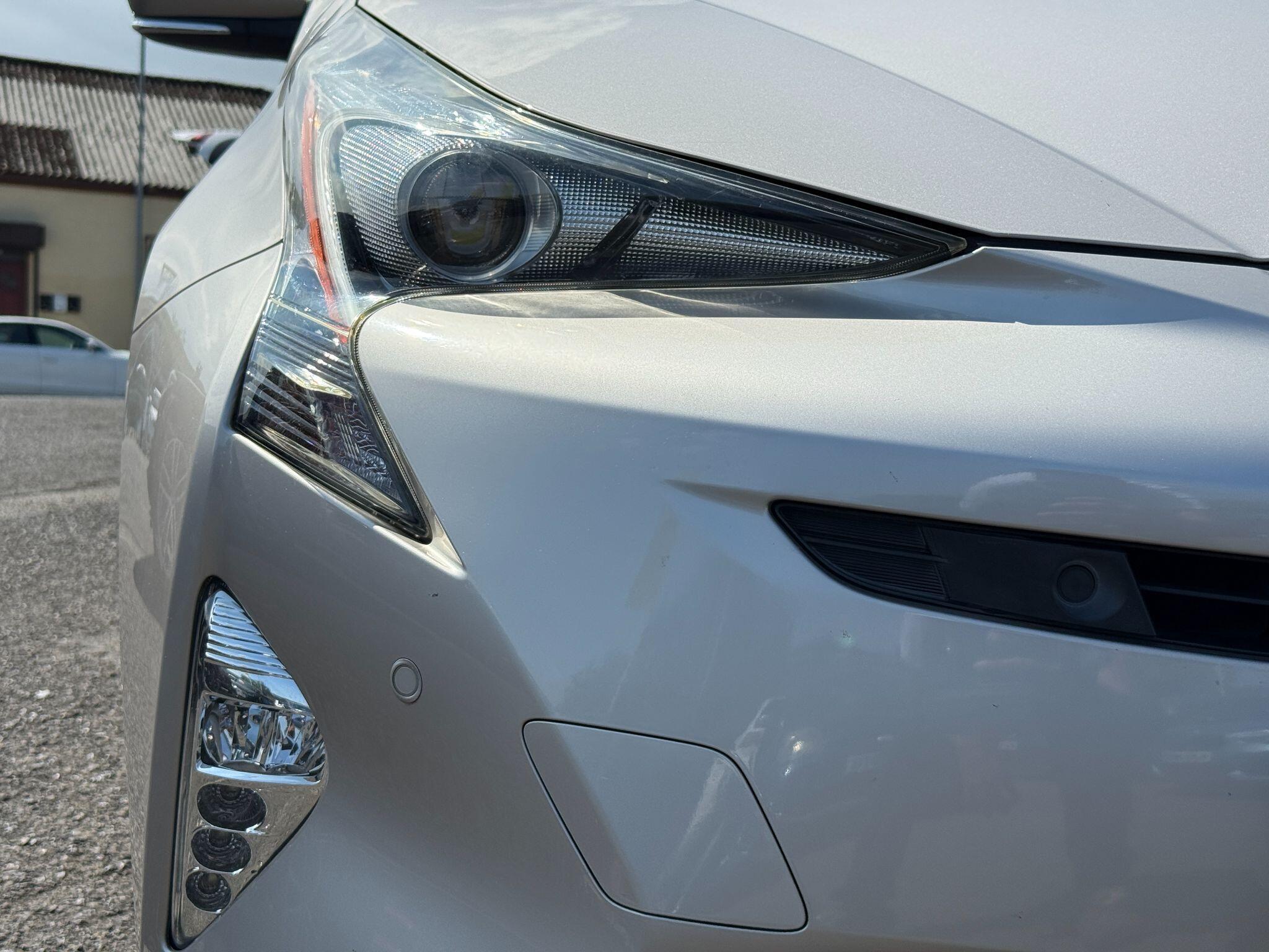 Toyota Prius - Image 10