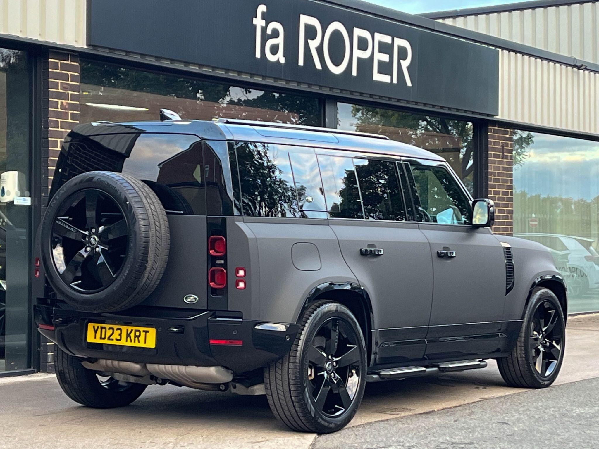 Land Rover Defender 110 - Image 17