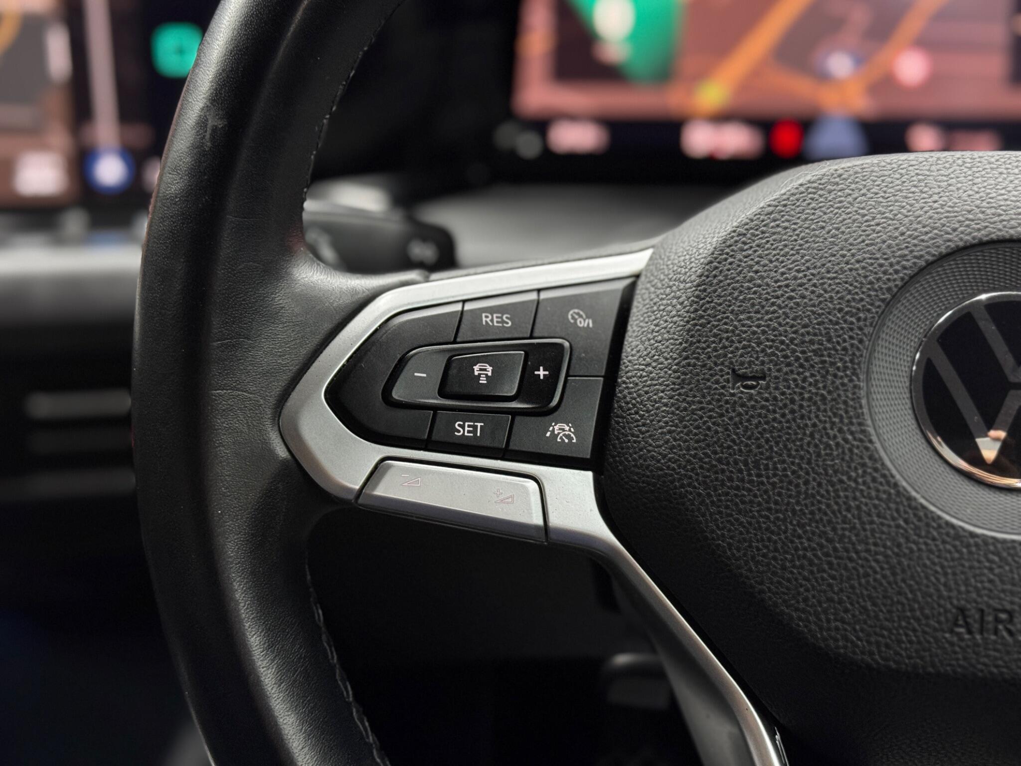 Volkswagen Golf - Image 20