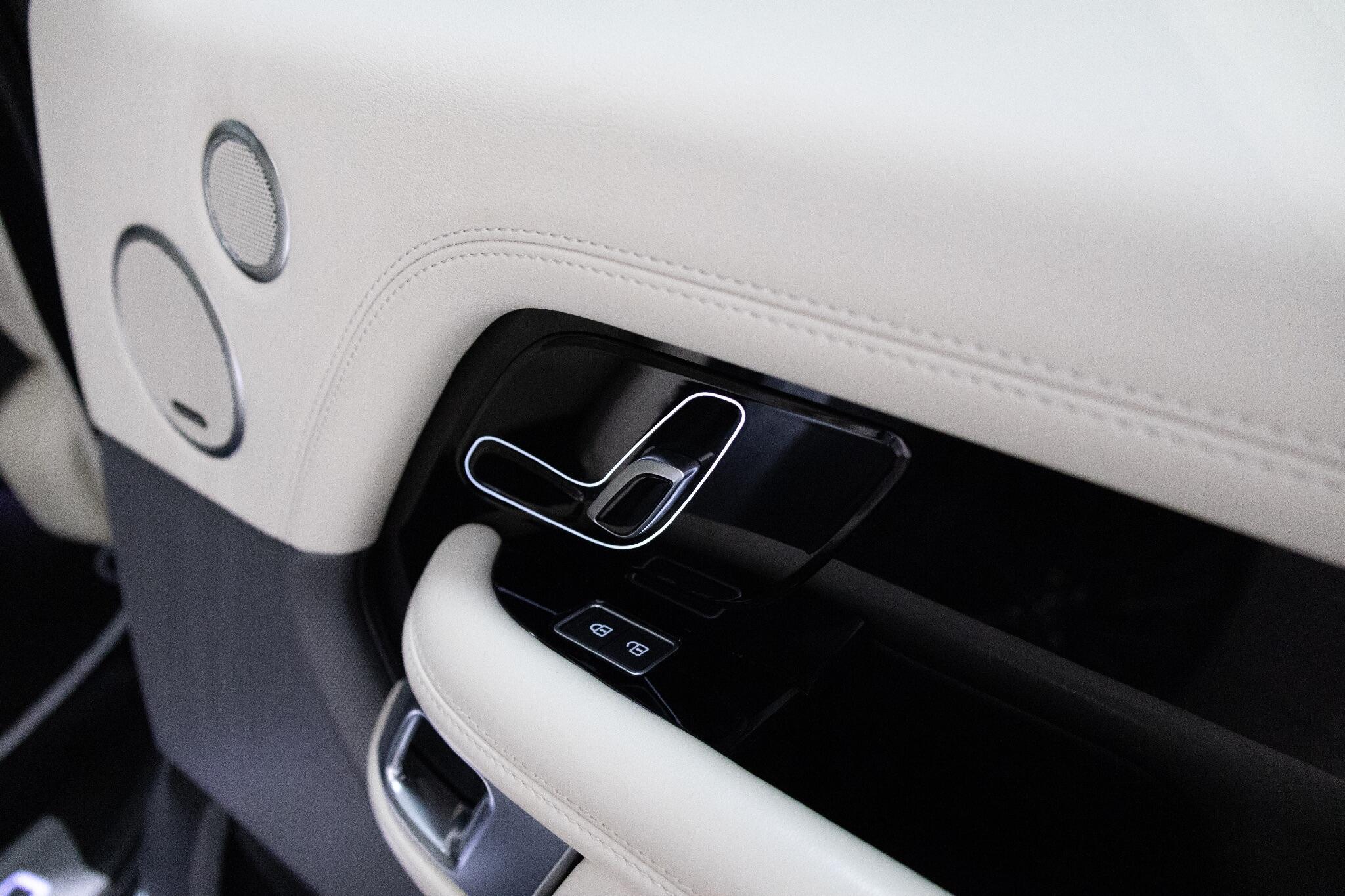 Land Rover Range Rover - Image 41