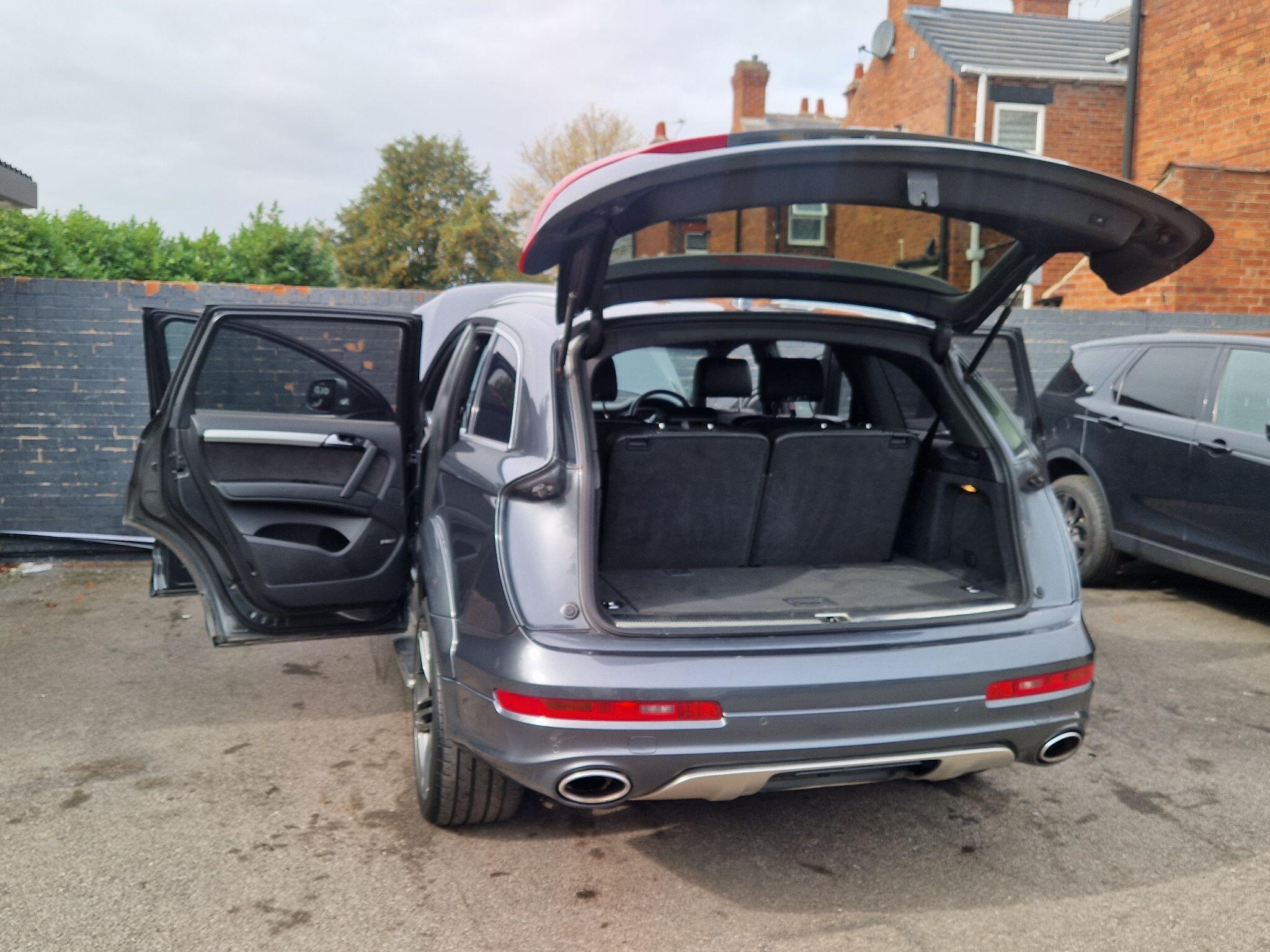 Audi Q7 - Image 19