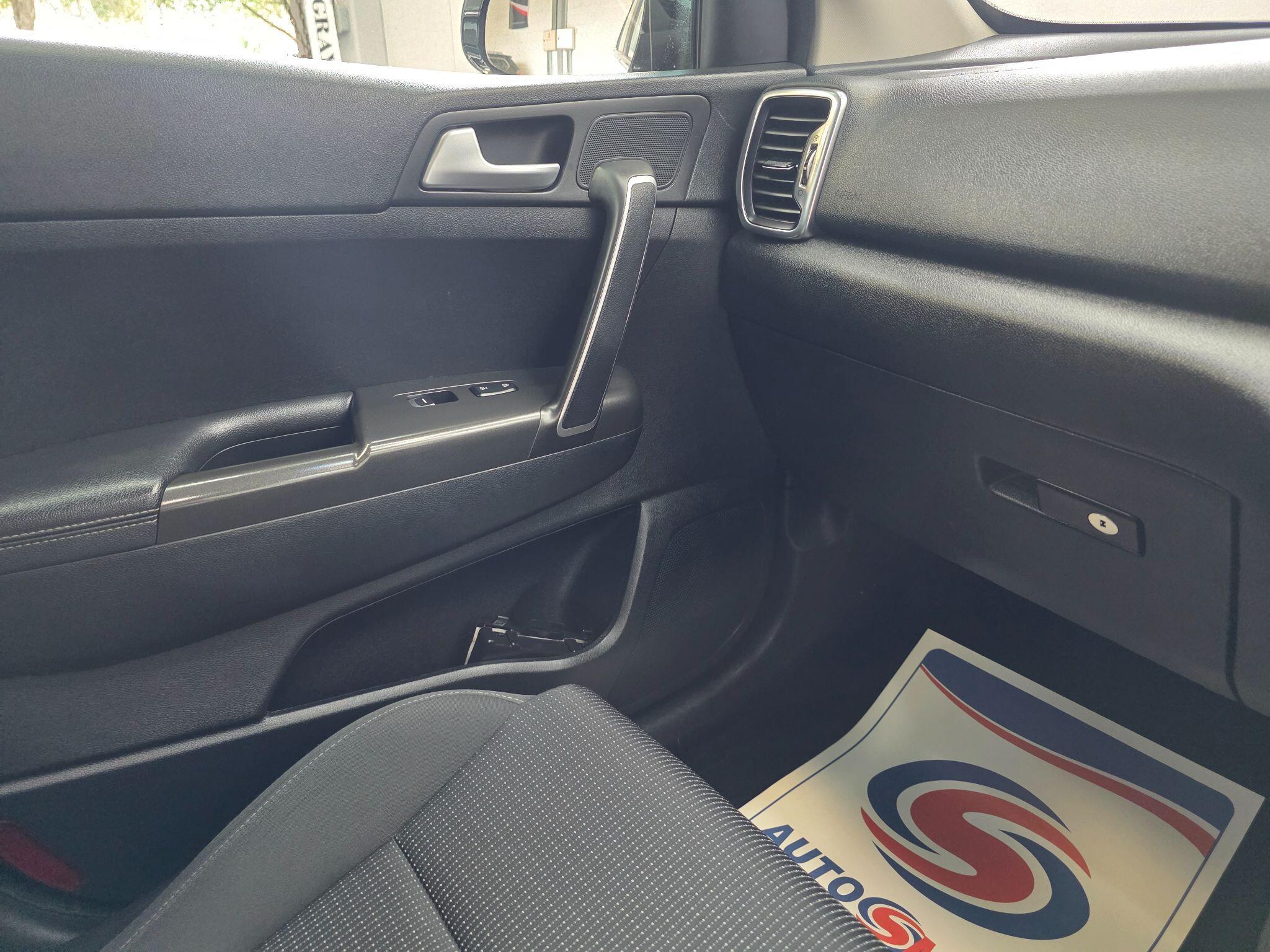 Kia Sportage - Image 17