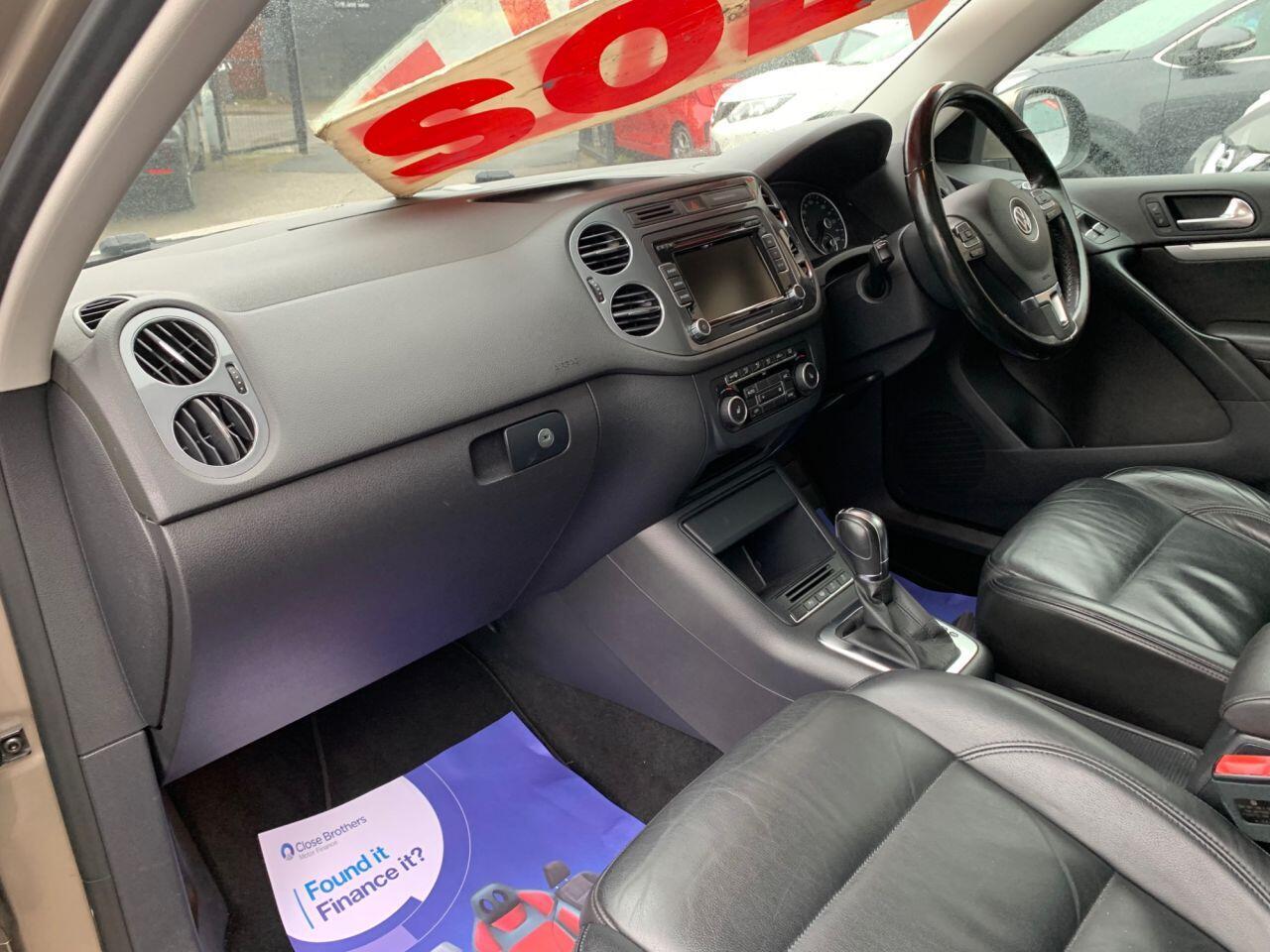 Volkswagen Tiguan - Image 12