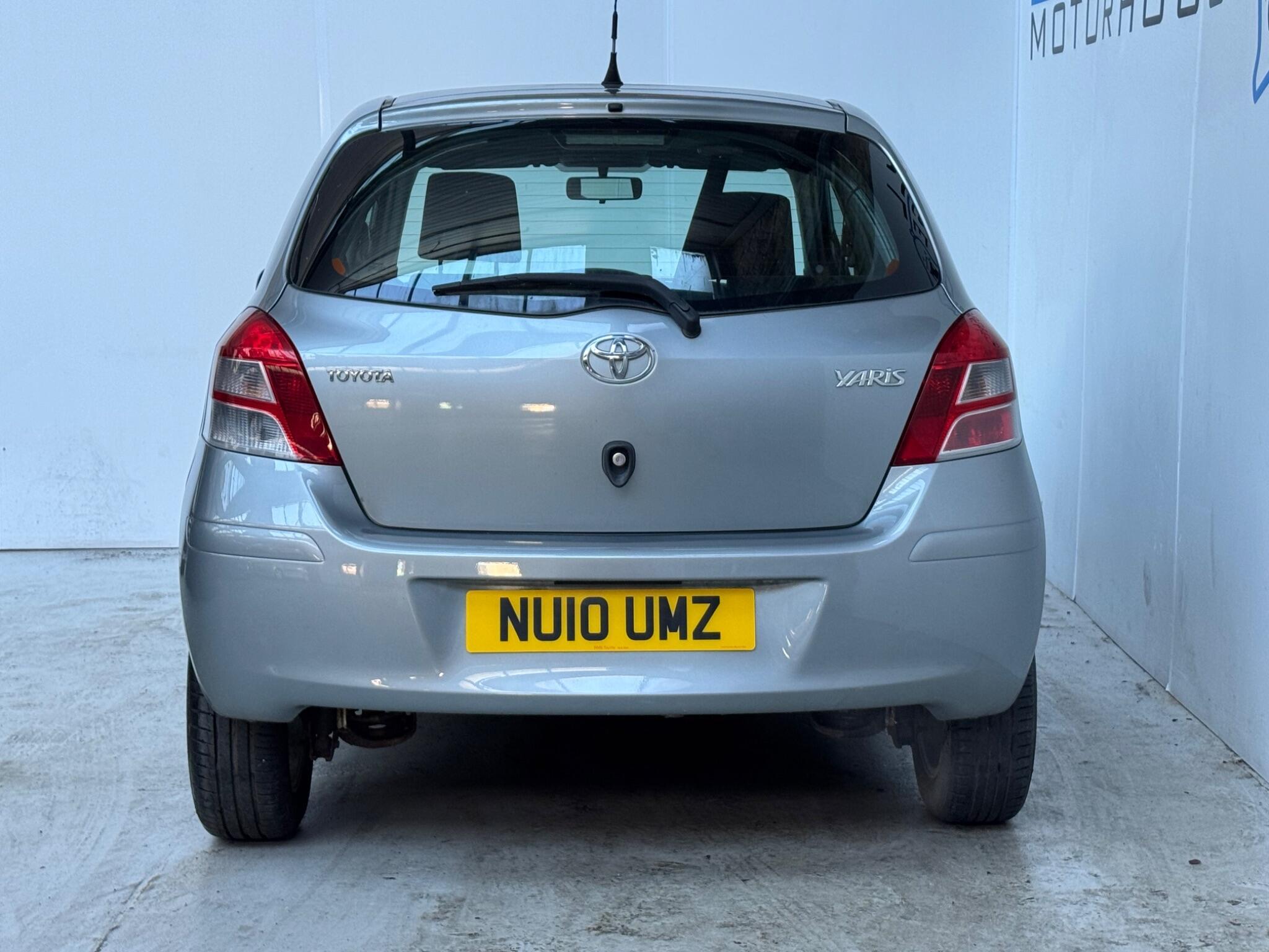 Toyota Yaris - Image 6