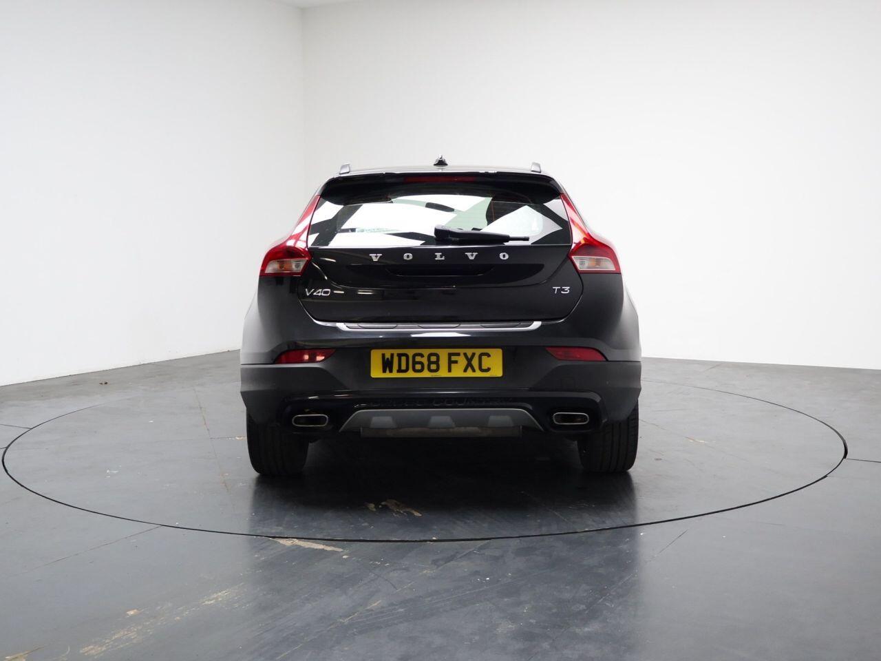 Volvo V40 CROSS COUNTRY - Image 11