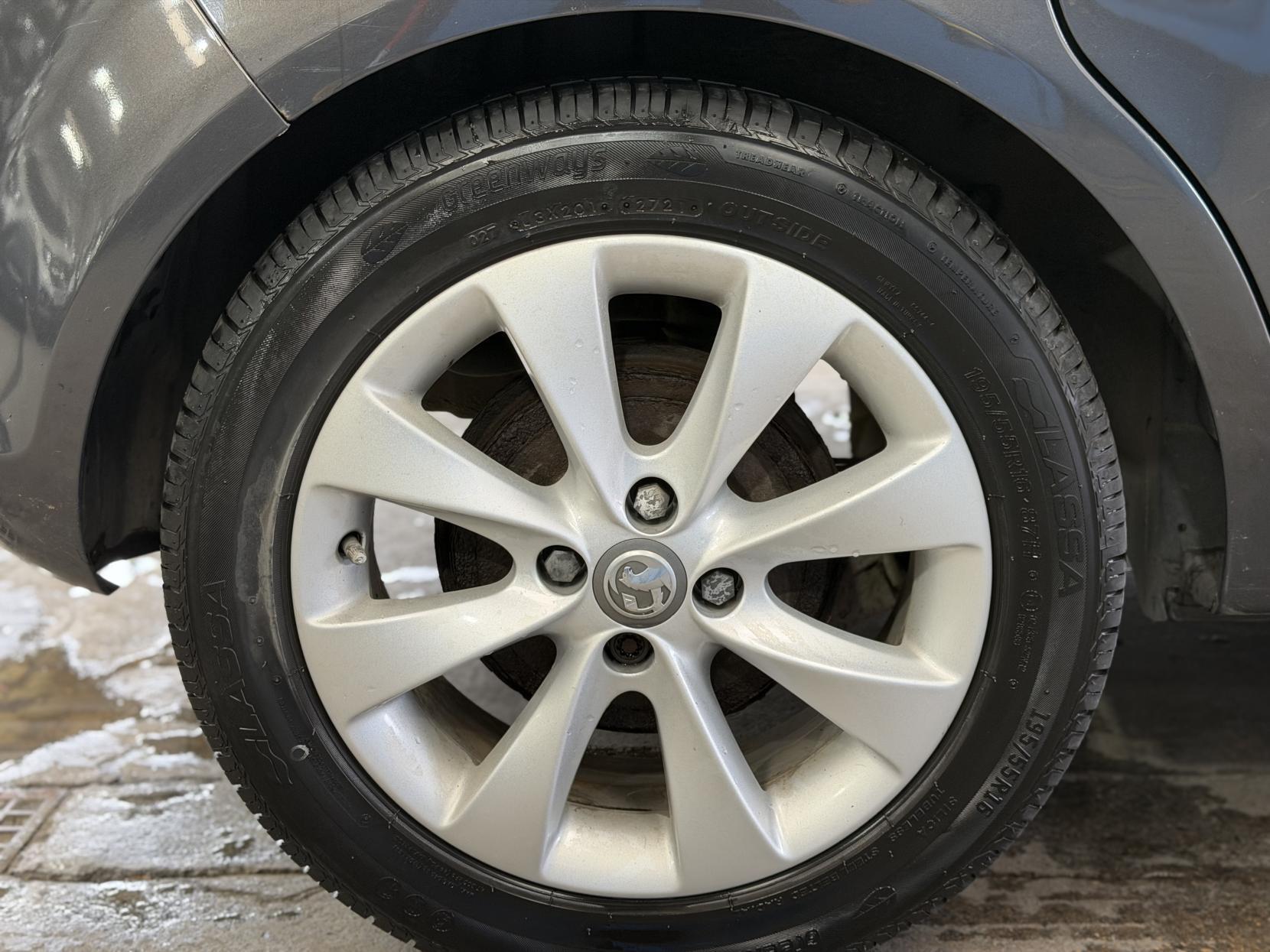Vauxhall Corsa - Image 17