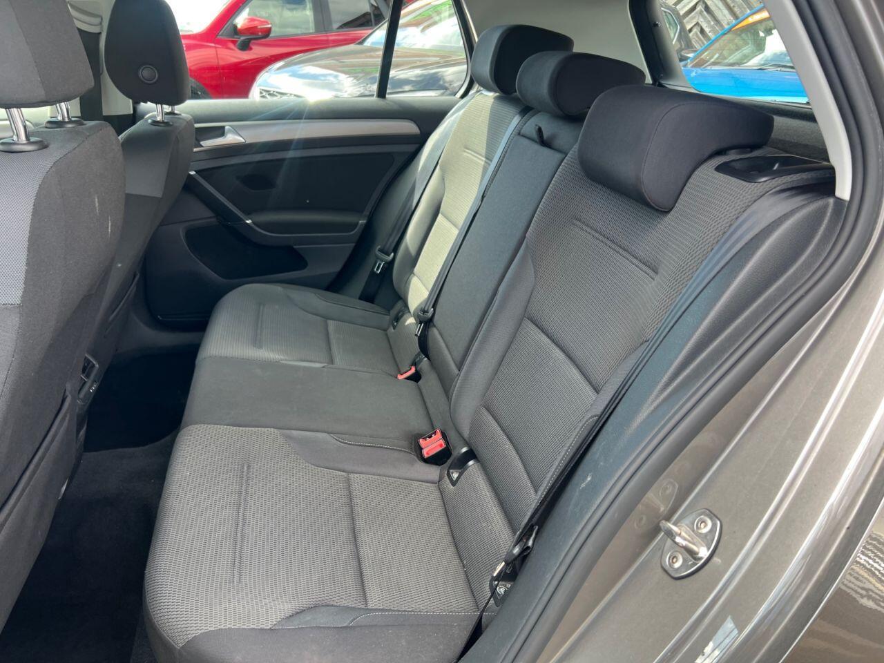 Volkswagen Golf - Image 17