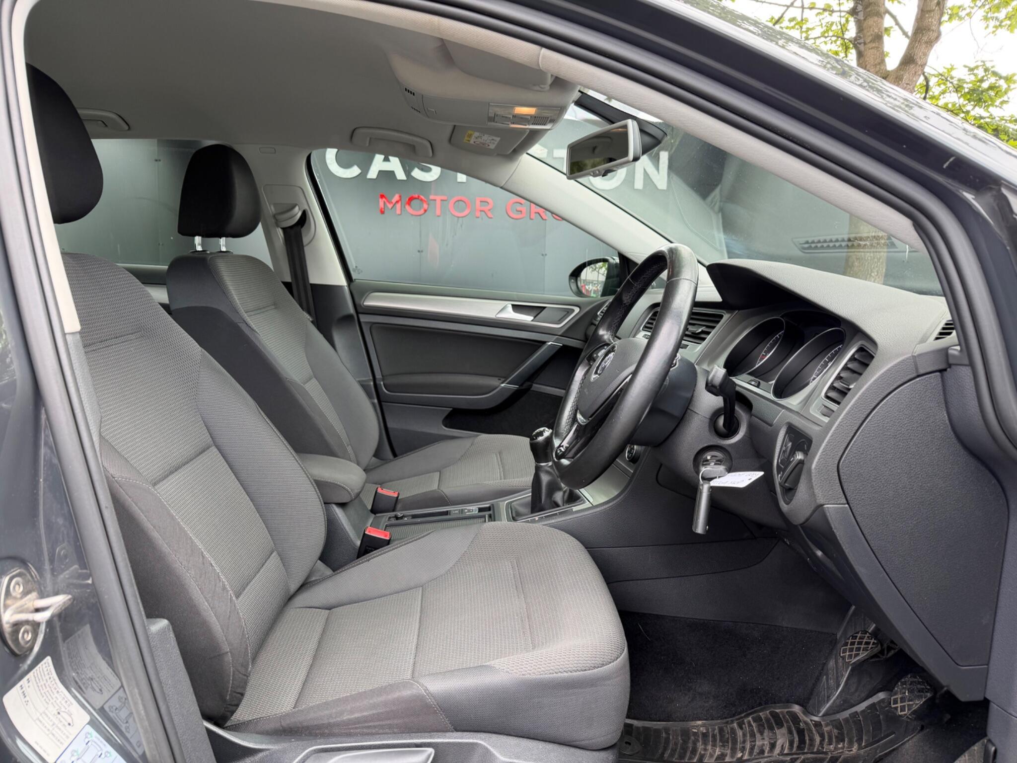 Volkswagen Golf - Image 20
