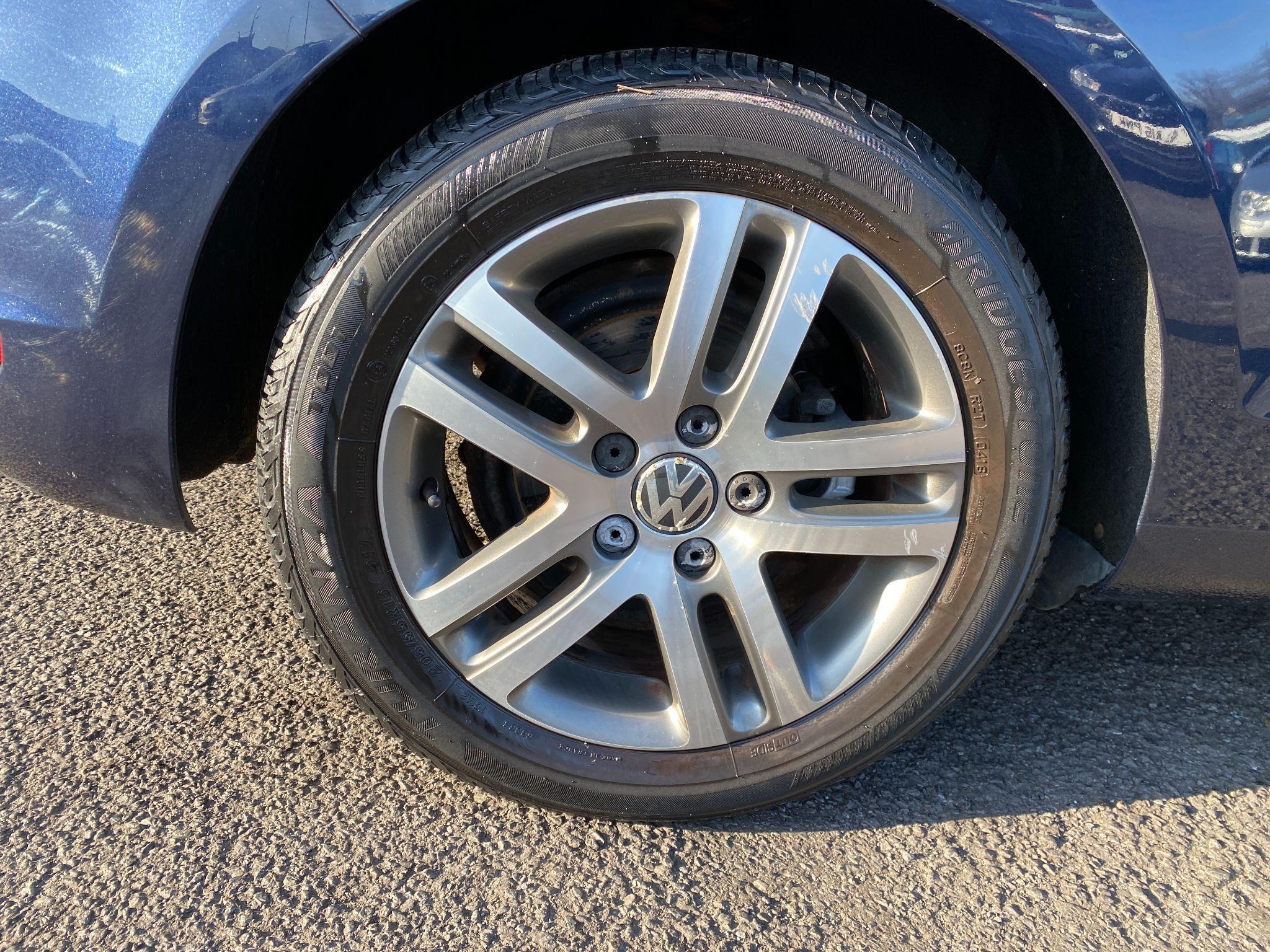 Volkswagen Golf - Image 62