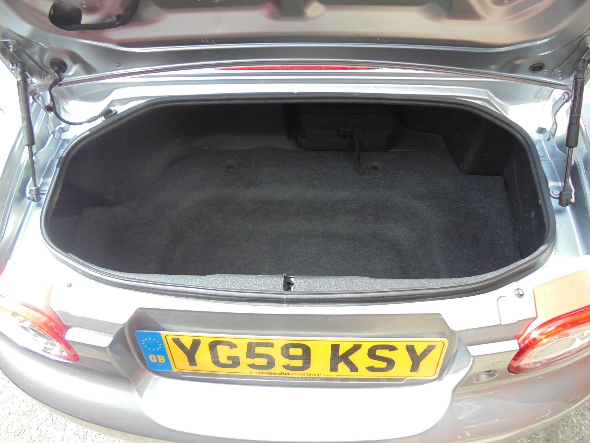 Mazda MX-5 - Image 18