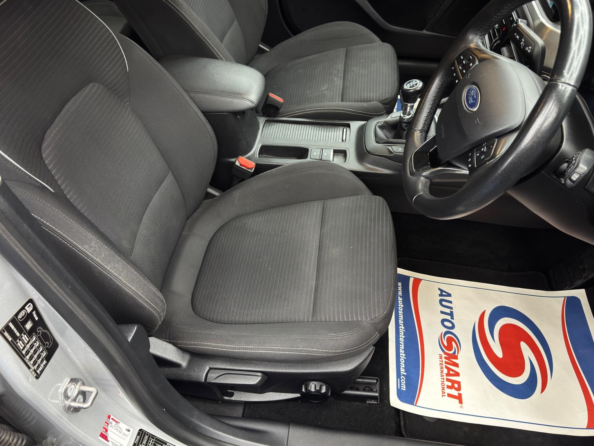 Ford Focus - Image 15