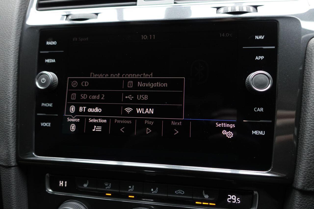 Volkswagen Golf - Image 41