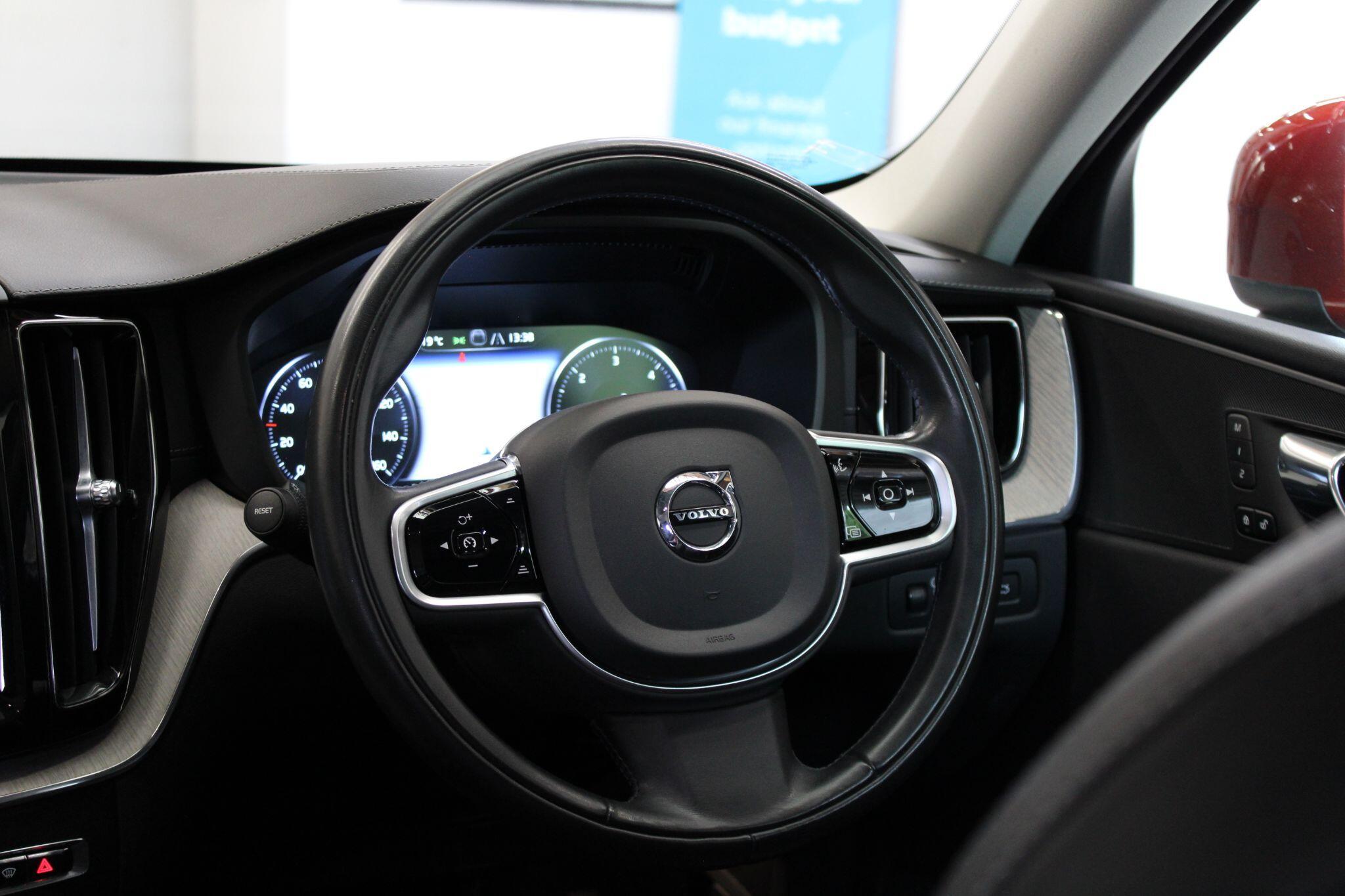 Volvo XC60 - Image 42