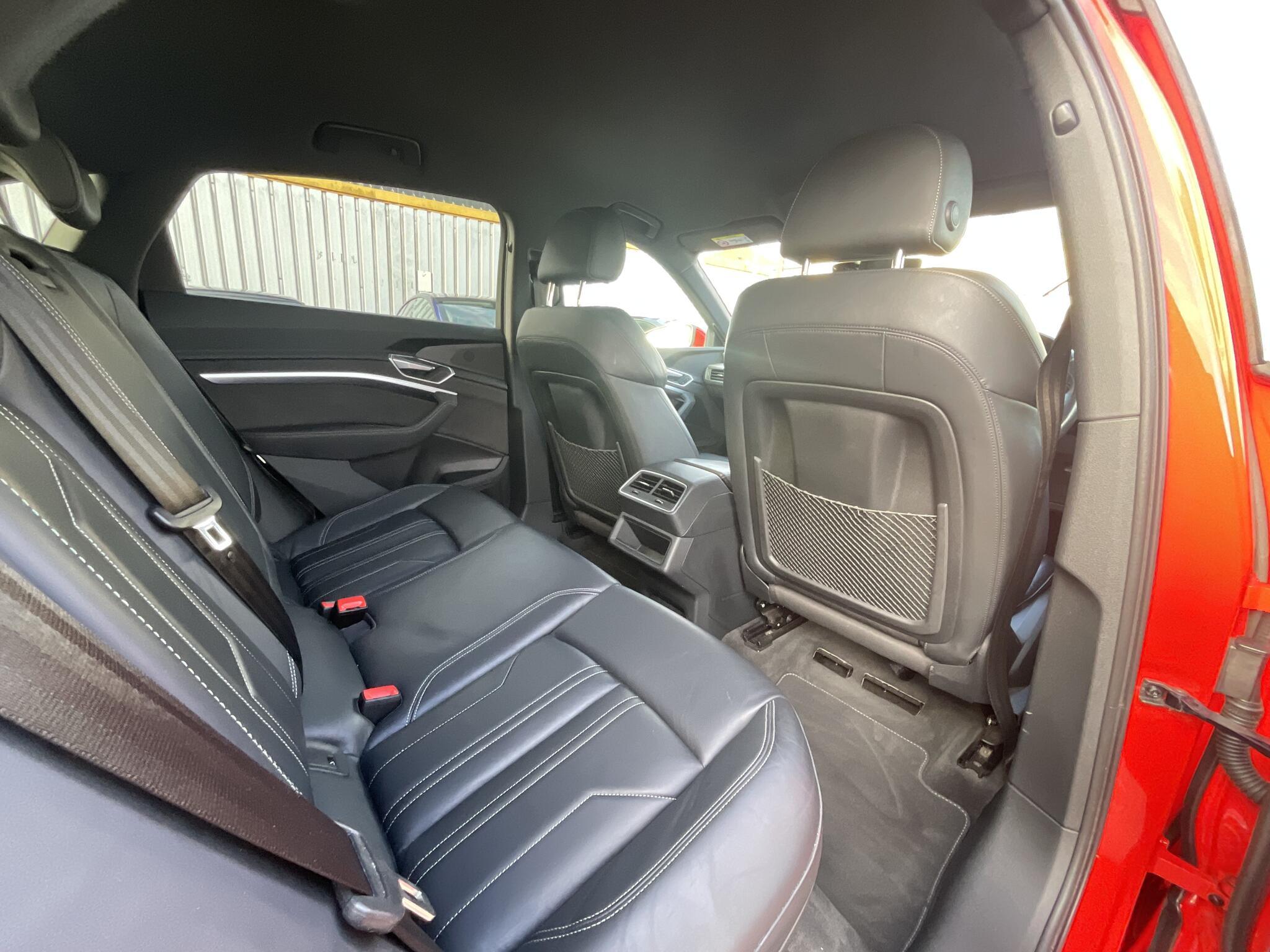Audi E-Tron - Image 9