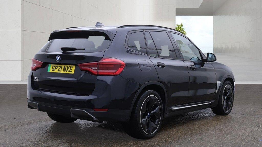 BMW iX3 - Image 4