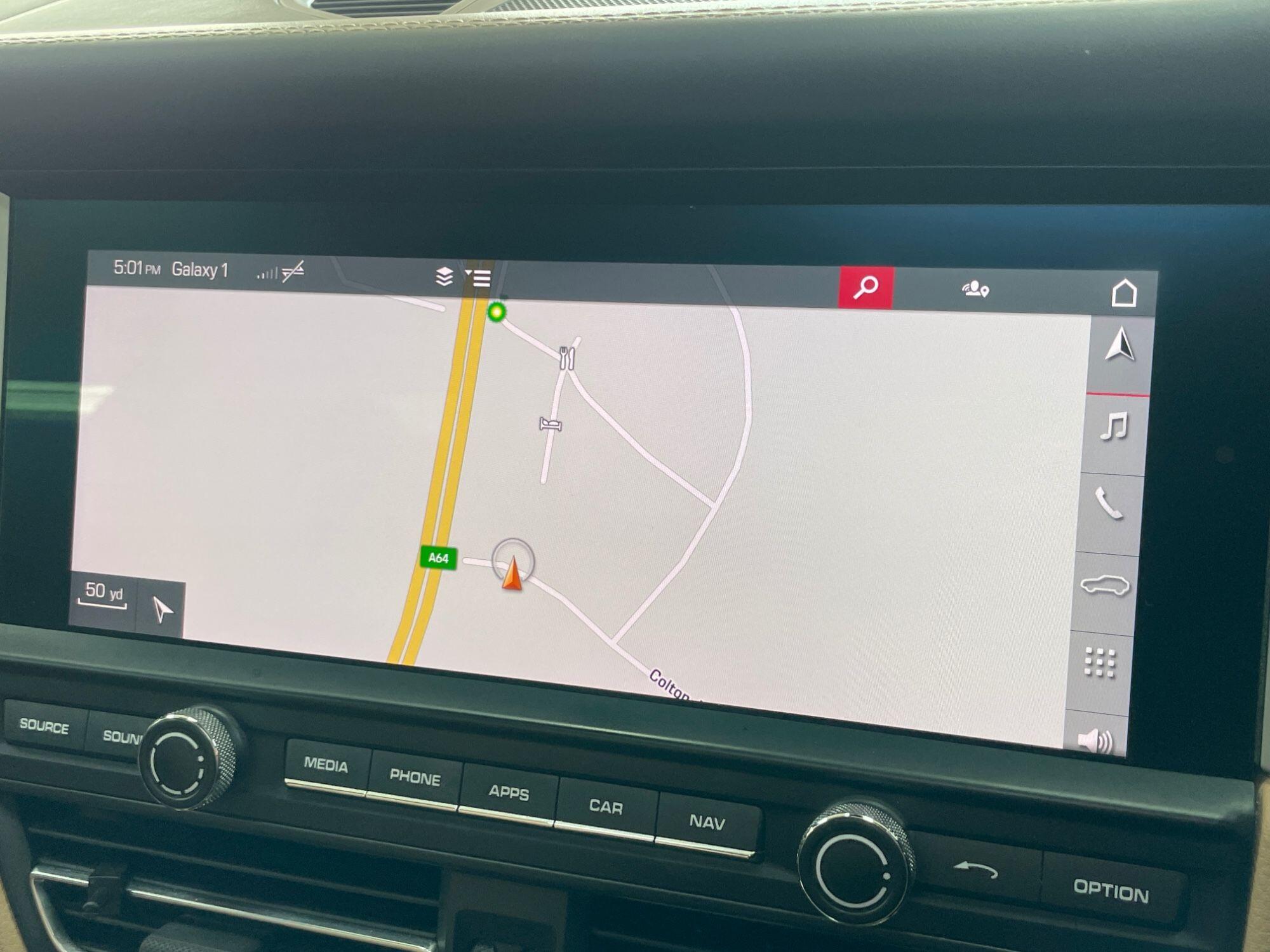 Porsche Macan - Image 44