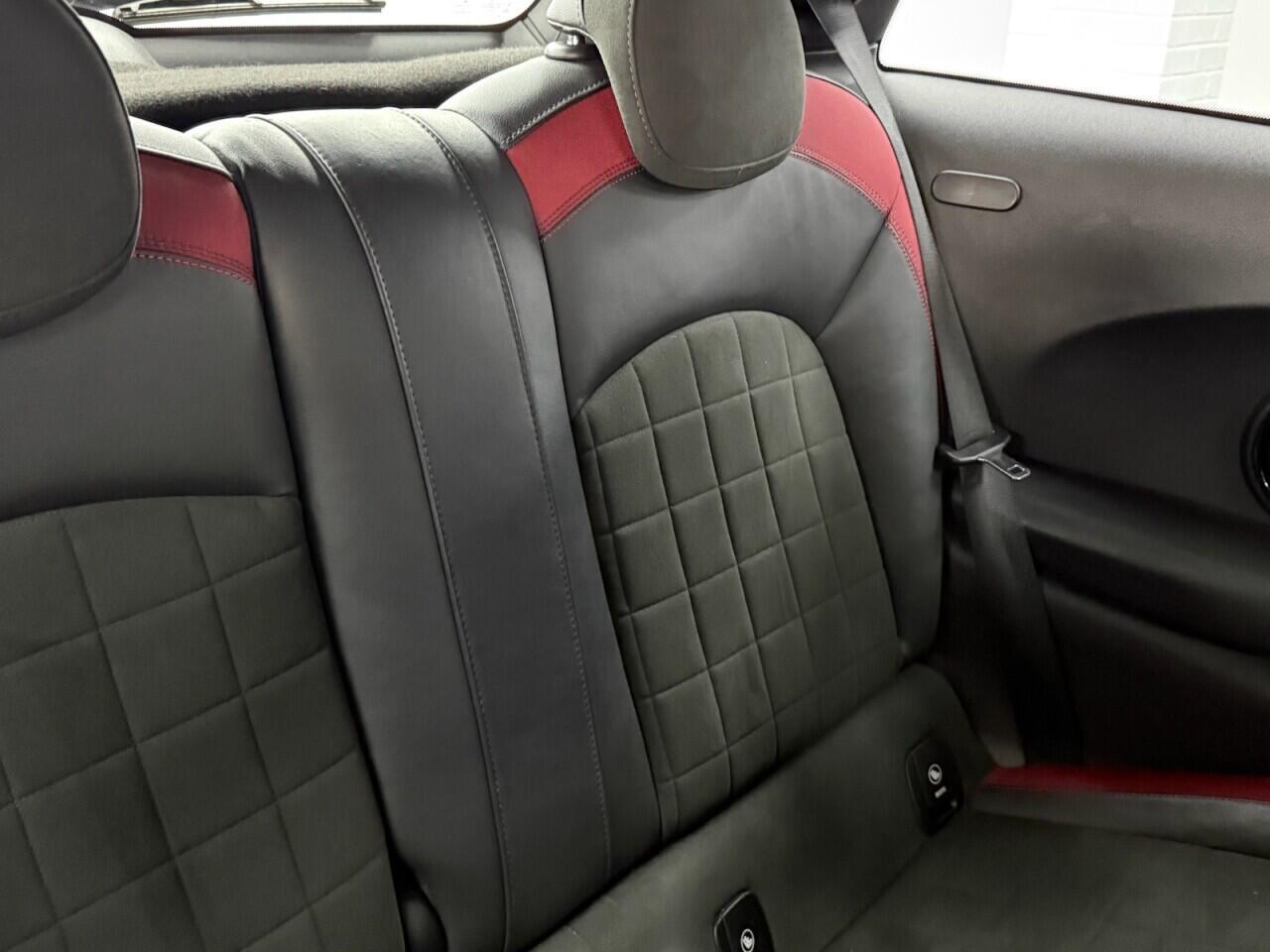 MINI Hatch - Image 21