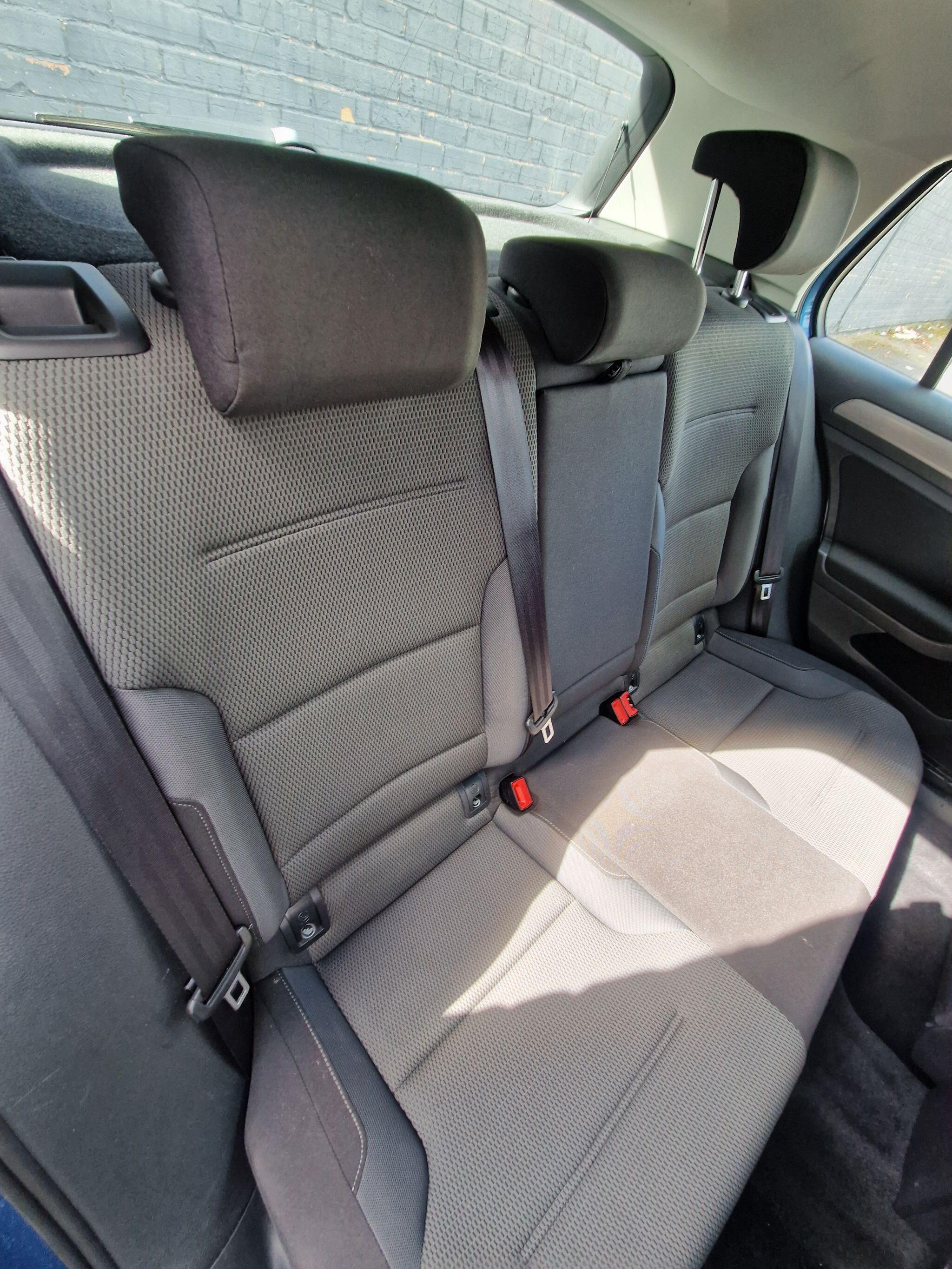 Volkswagen Golf - Image 33