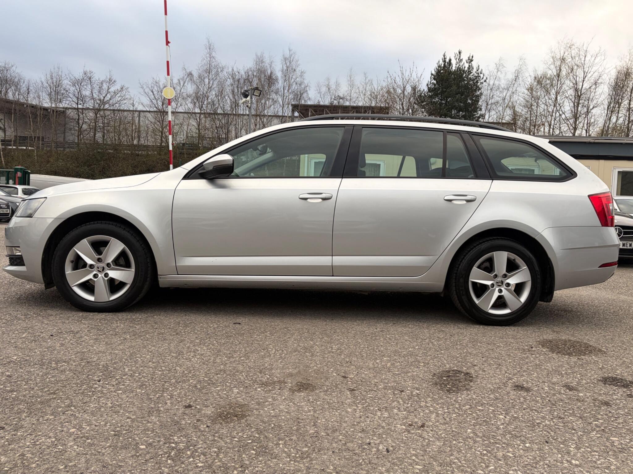 Skoda Octavia - Image 11