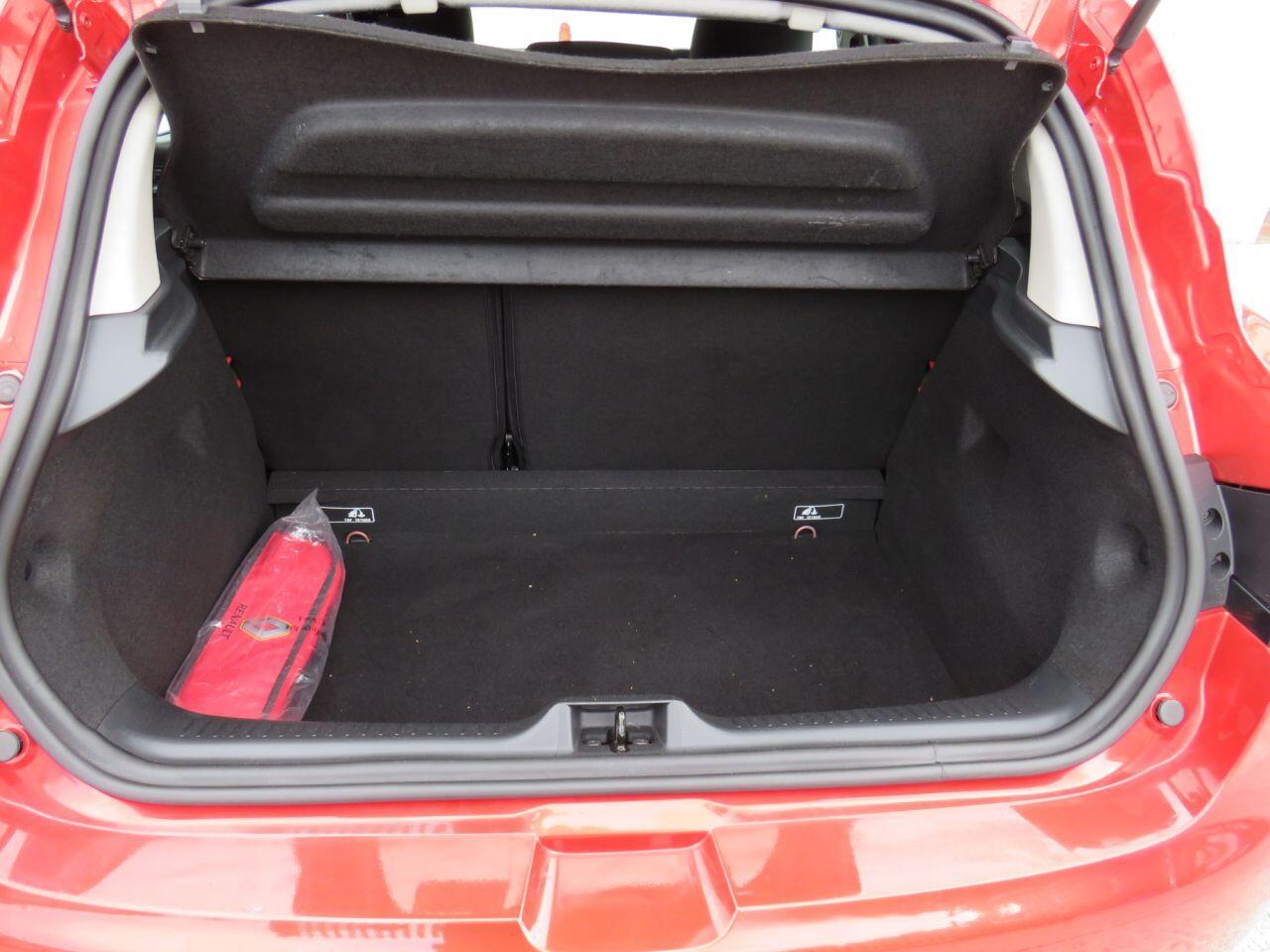 Renault Clio - Image 11