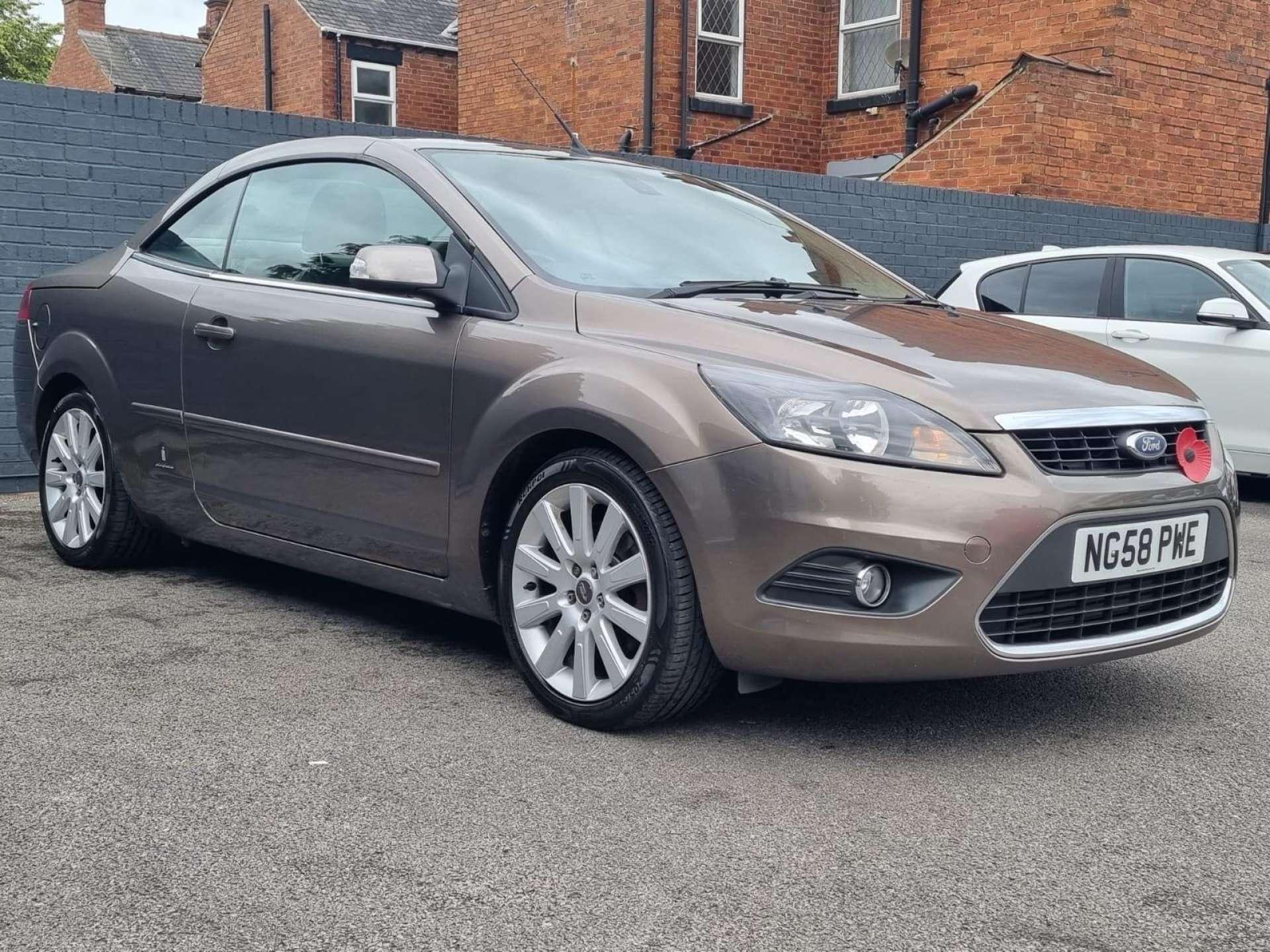 Ford Focus - Image 14