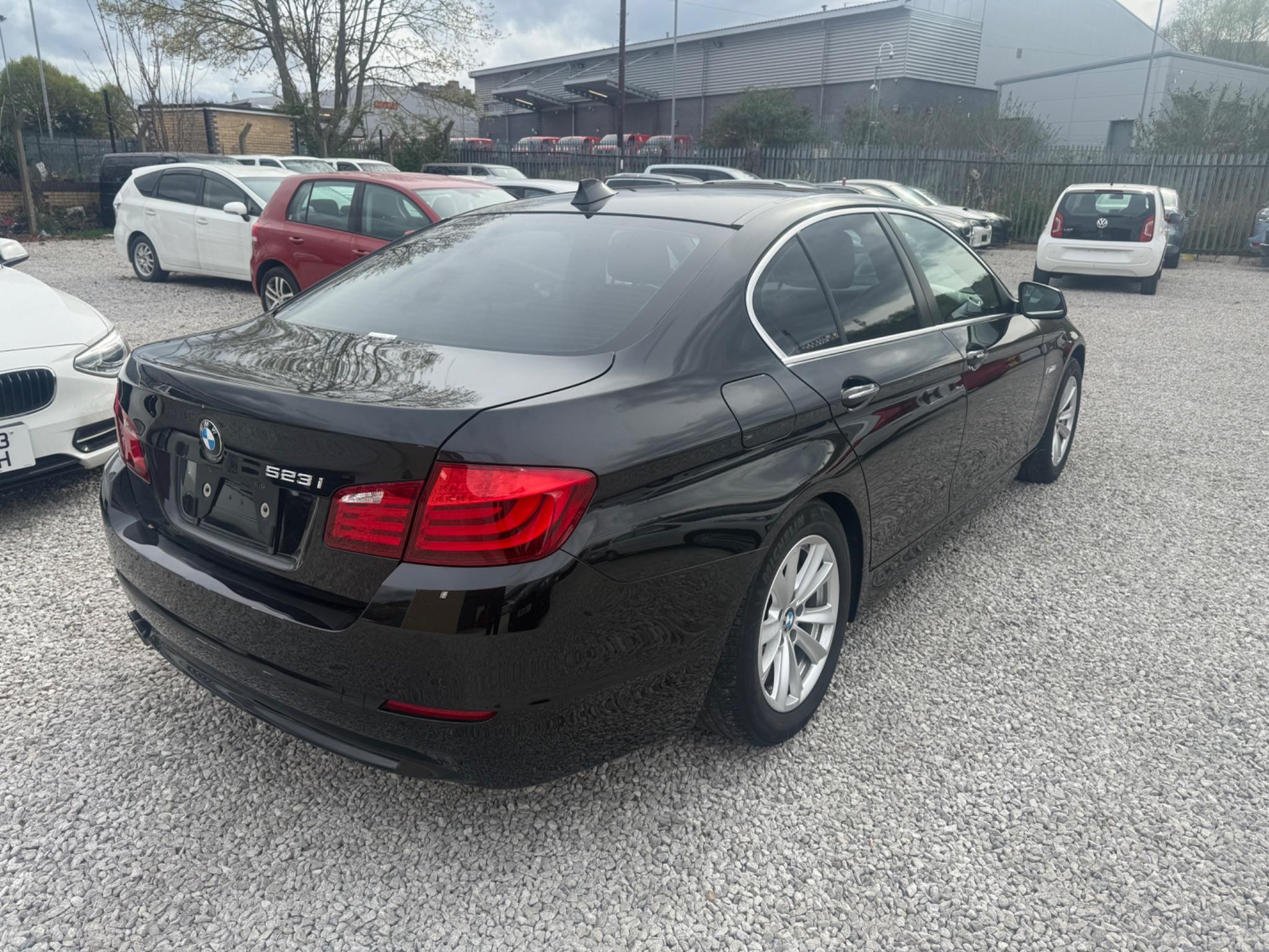 BMW 5 Series - Image 8