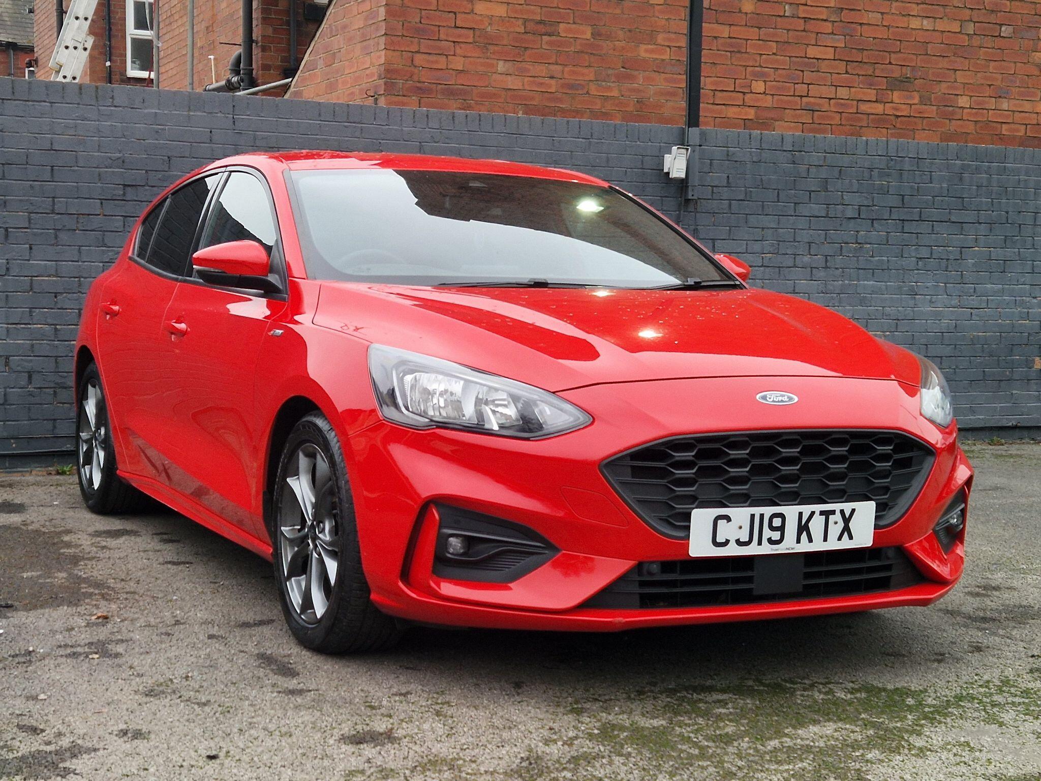 Ford Focus - Image 16