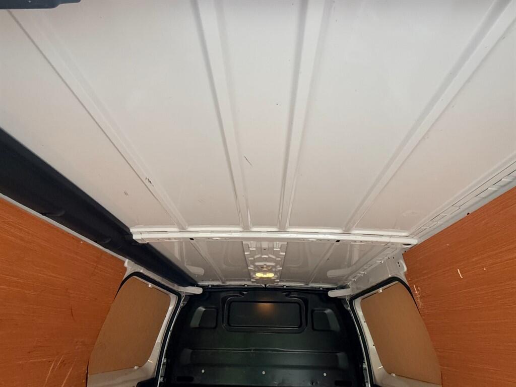 Vauxhall Vivaro - Image 17