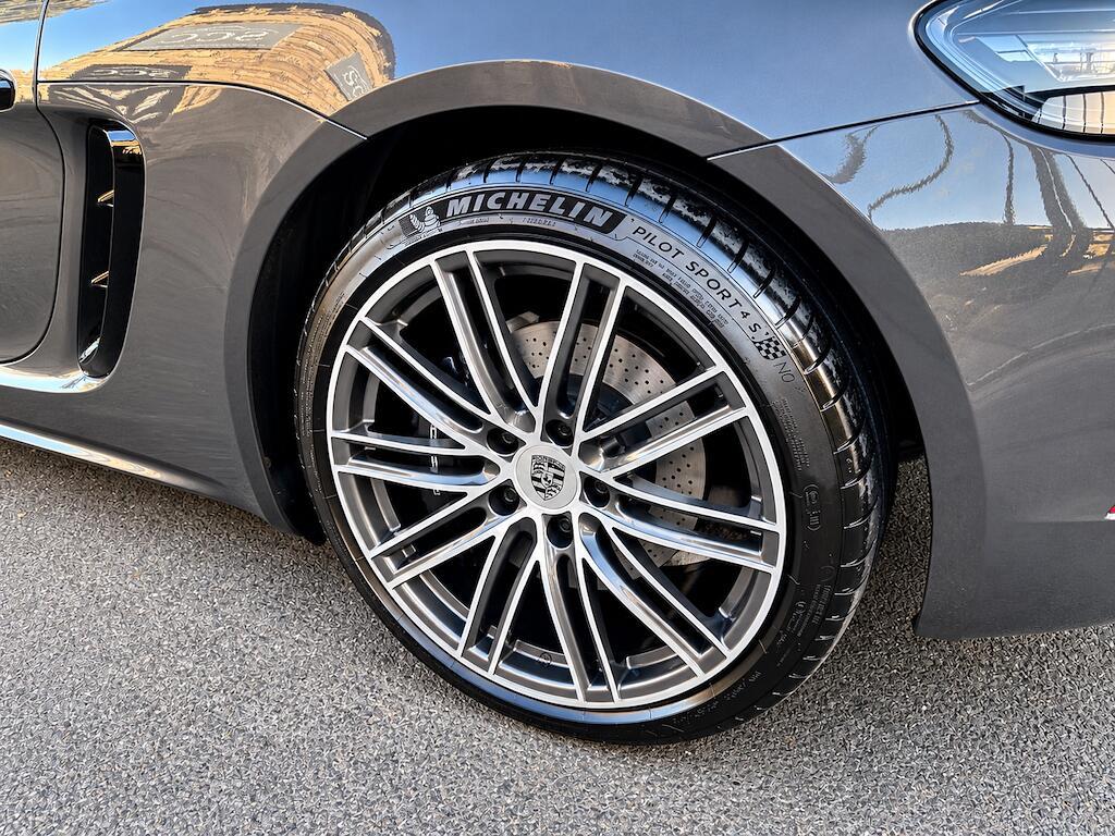 Porsche 718 Cayman - Image 14