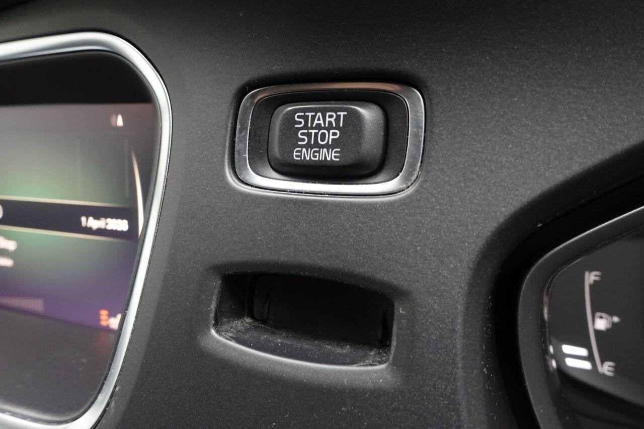 Volvo V40 - Image 38