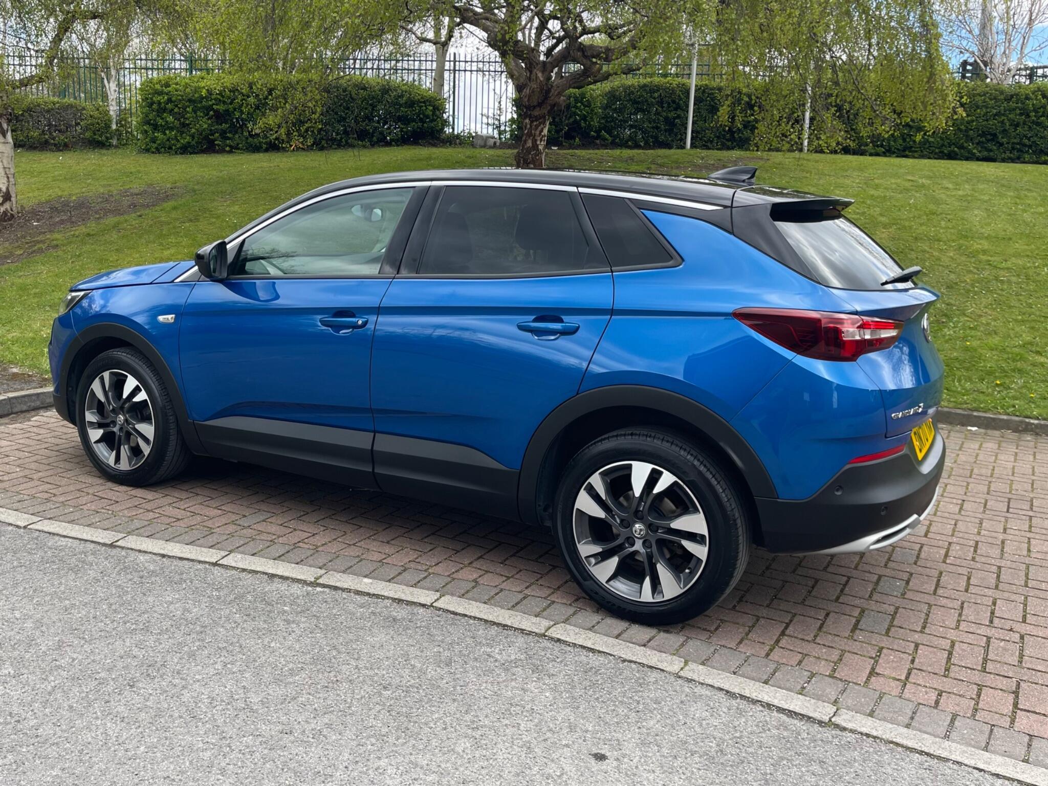Vauxhall Grandland X - Image 9