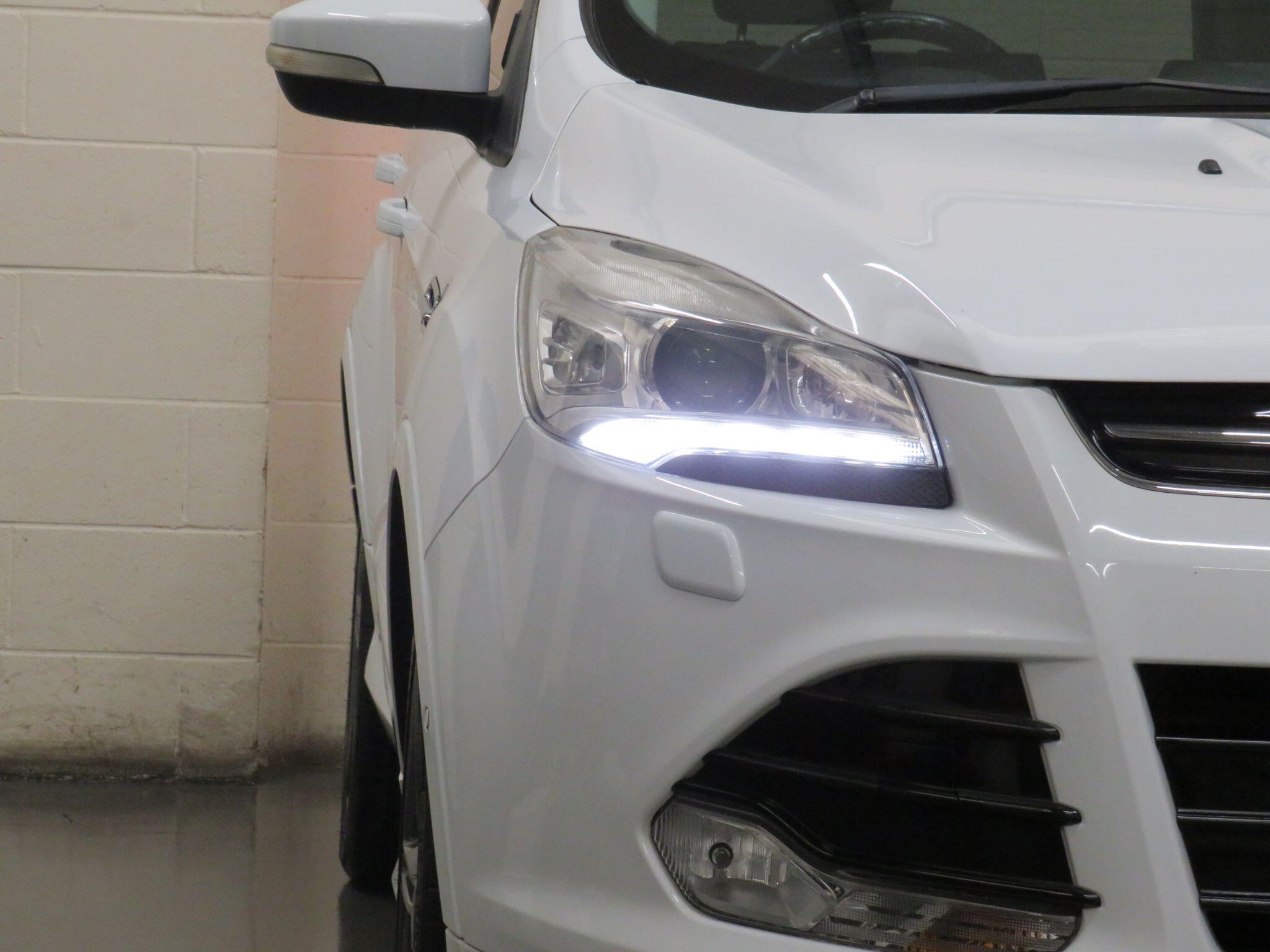 Ford Kuga - Image 12