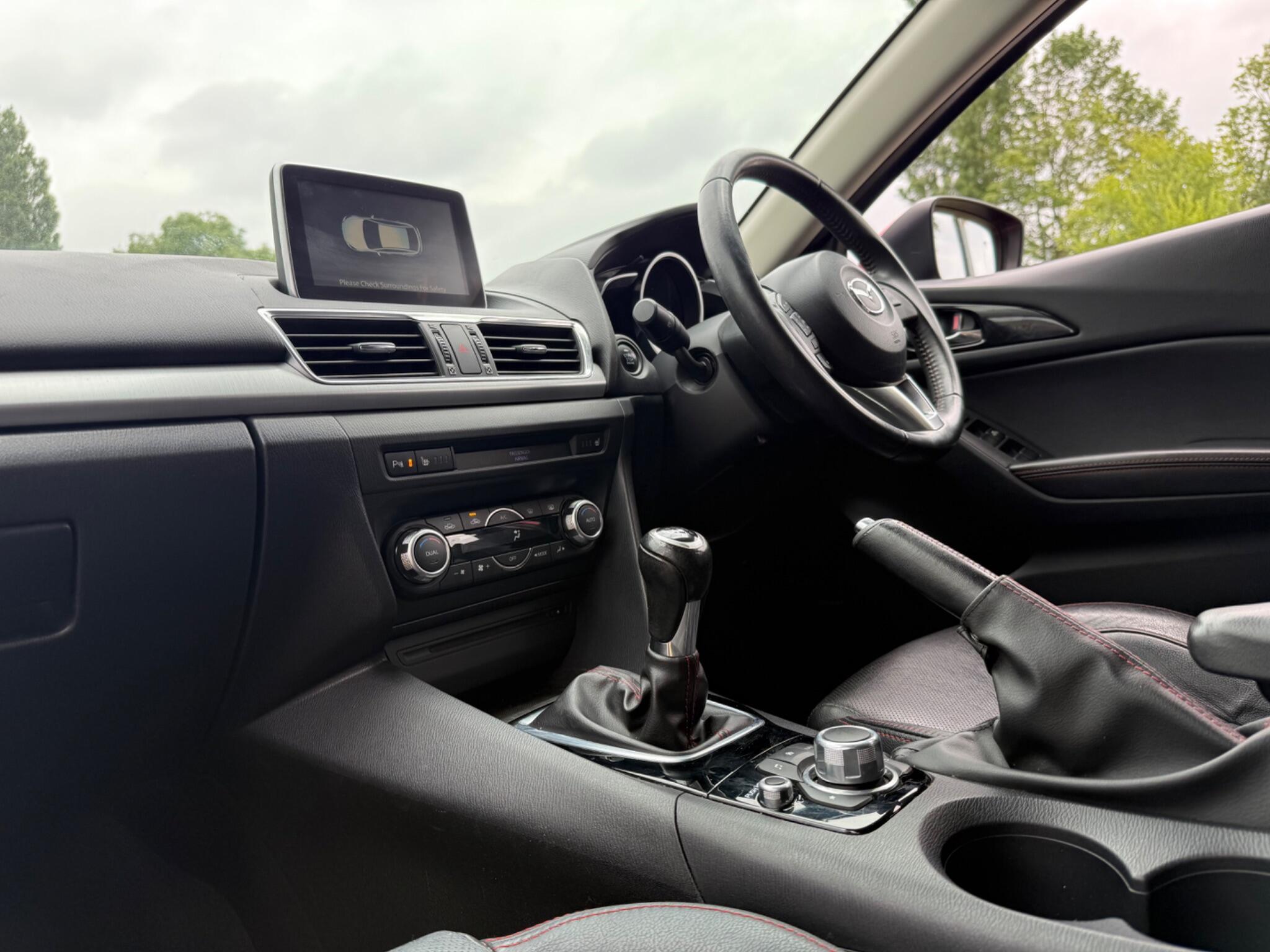 Mazda MAZDA3 - Image 10