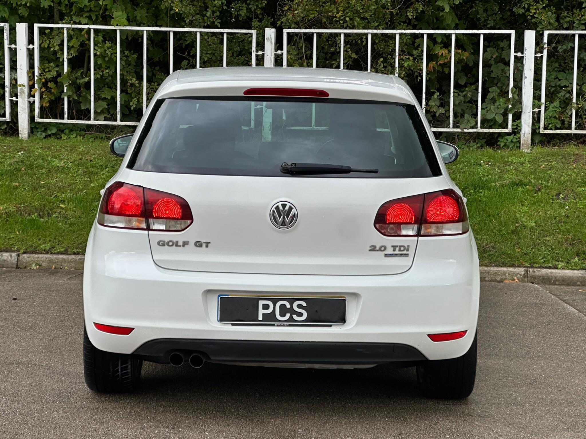 Volkswagen Golf - Image 10