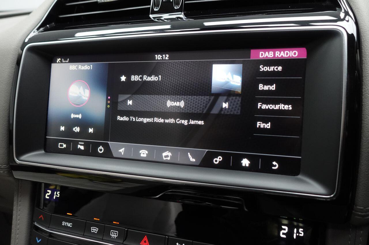 Jaguar F-Pace - Image 34