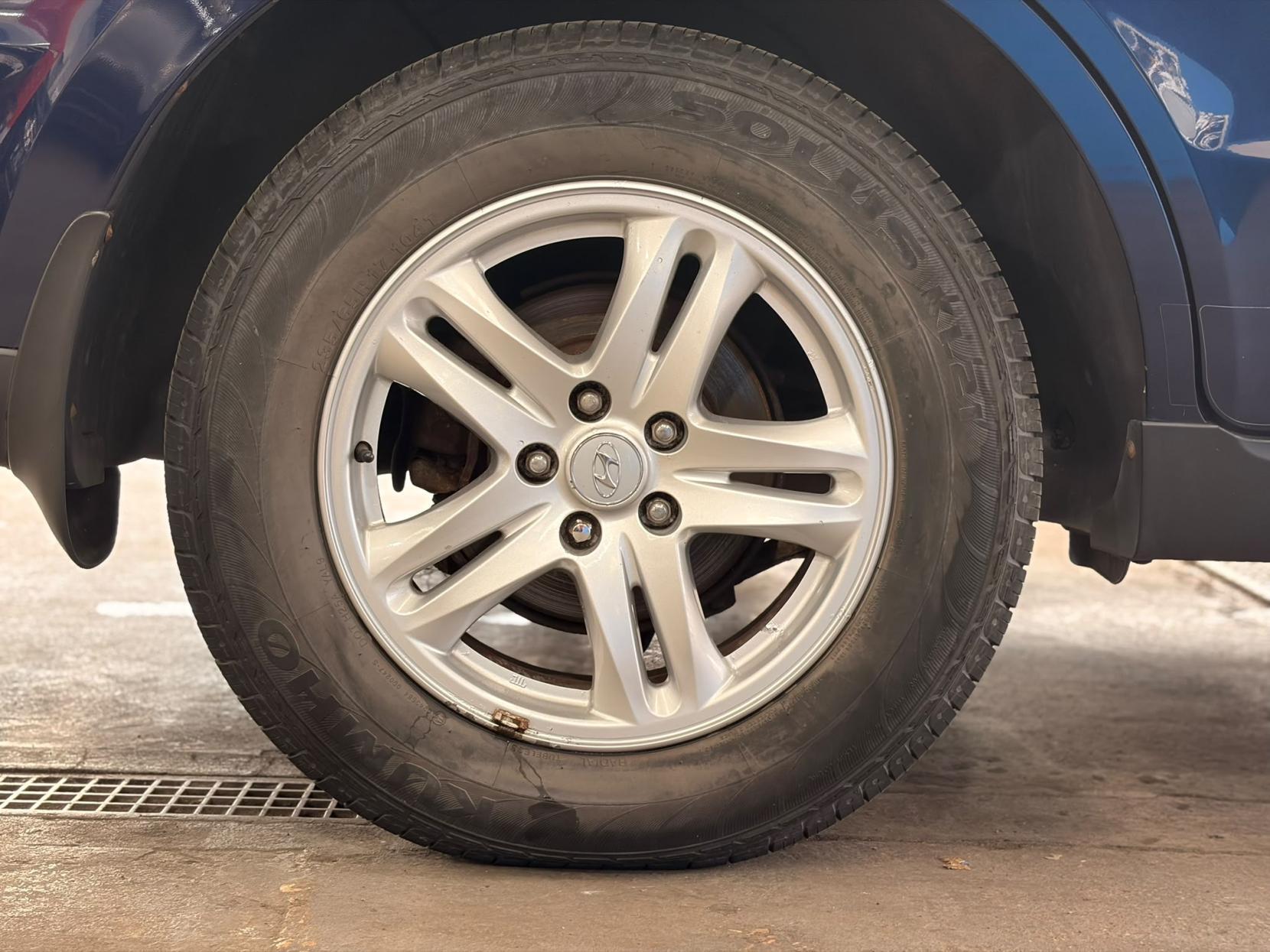 Hyundai Santa Fe - Image 18