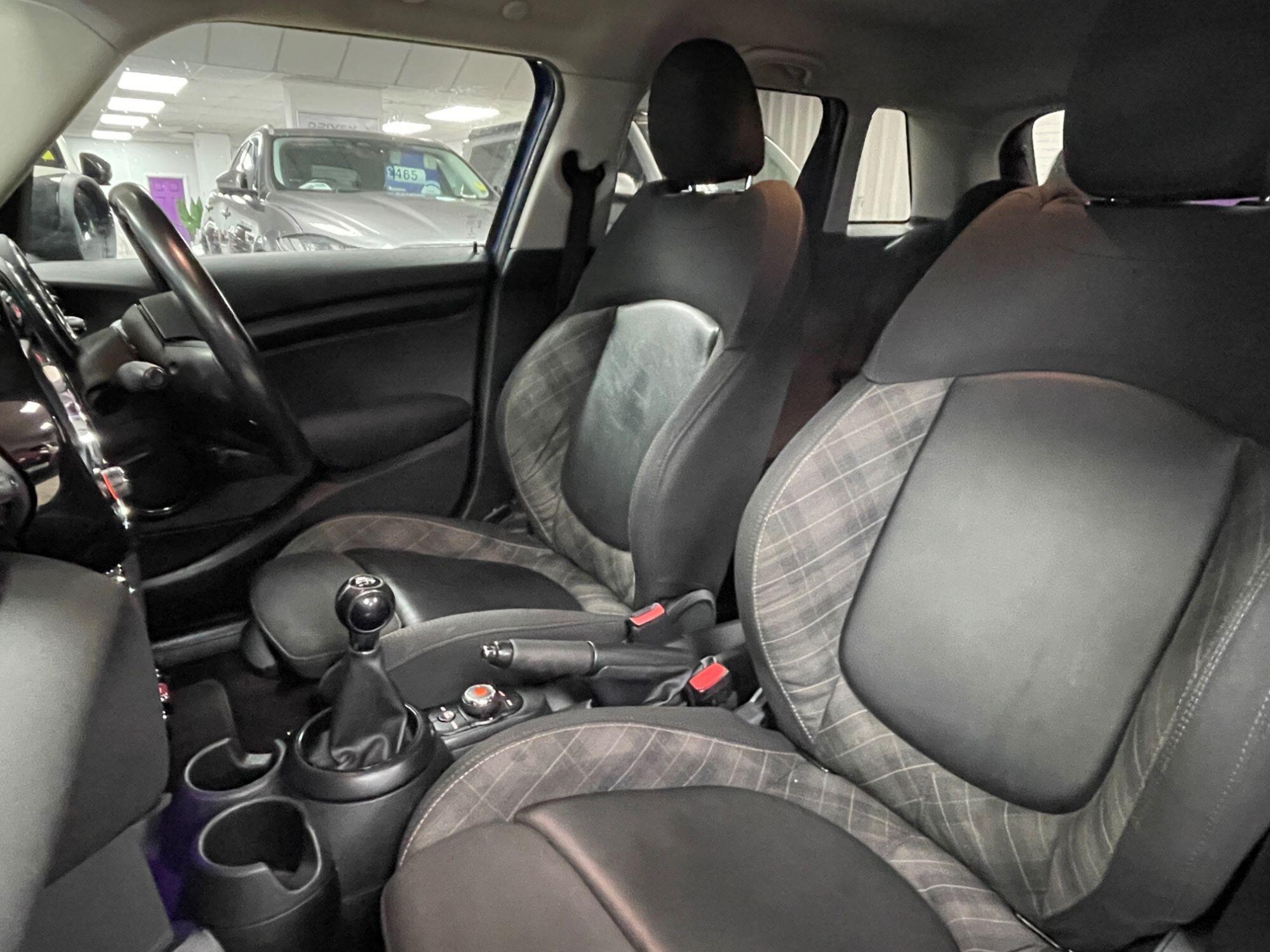 MINI Hatch - Image 33