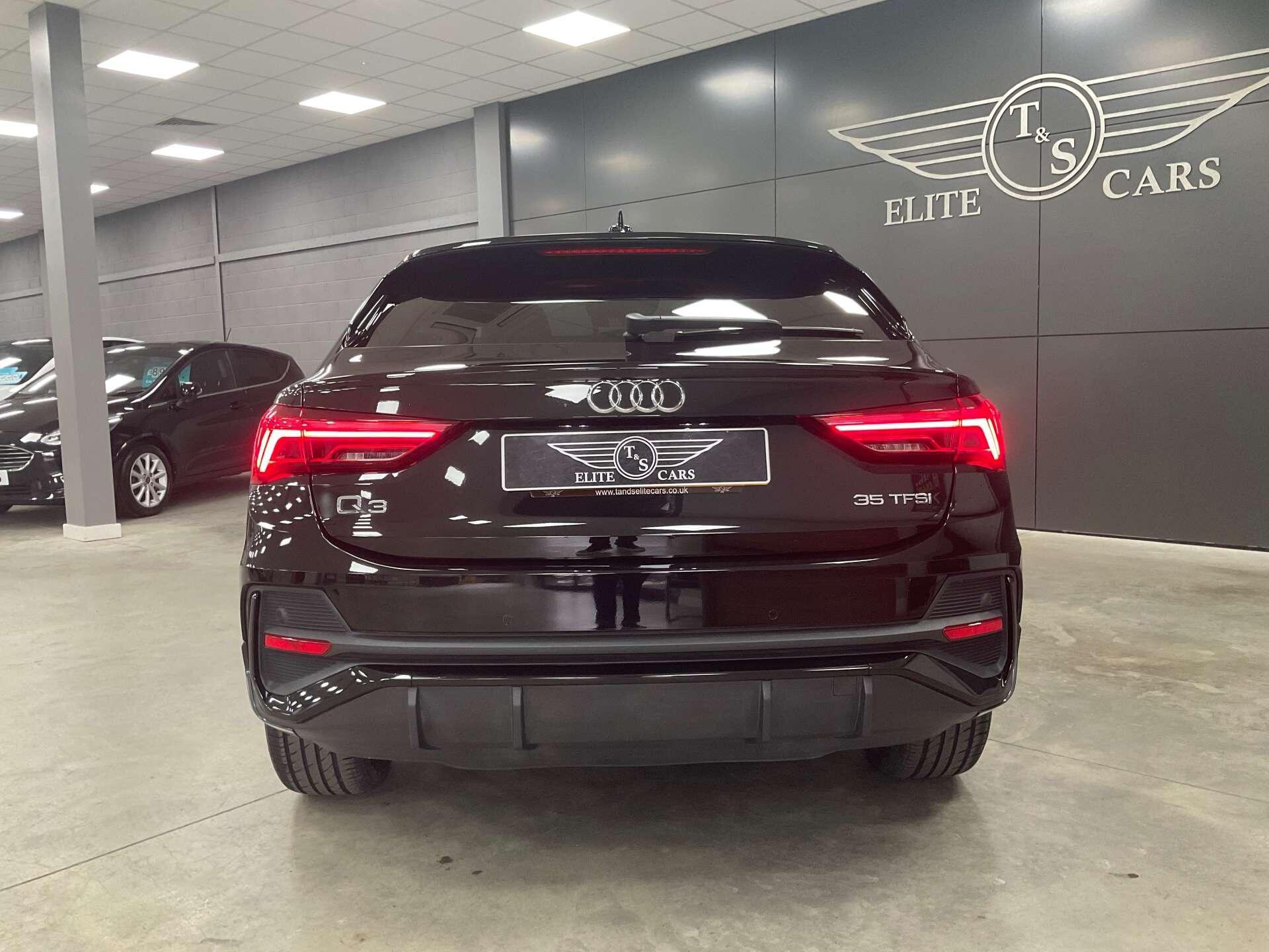 Audi Q3 - Image 7