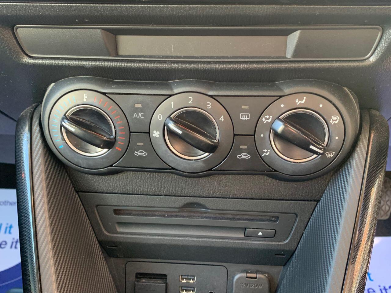 Mazda MAZDA2 - Image 16