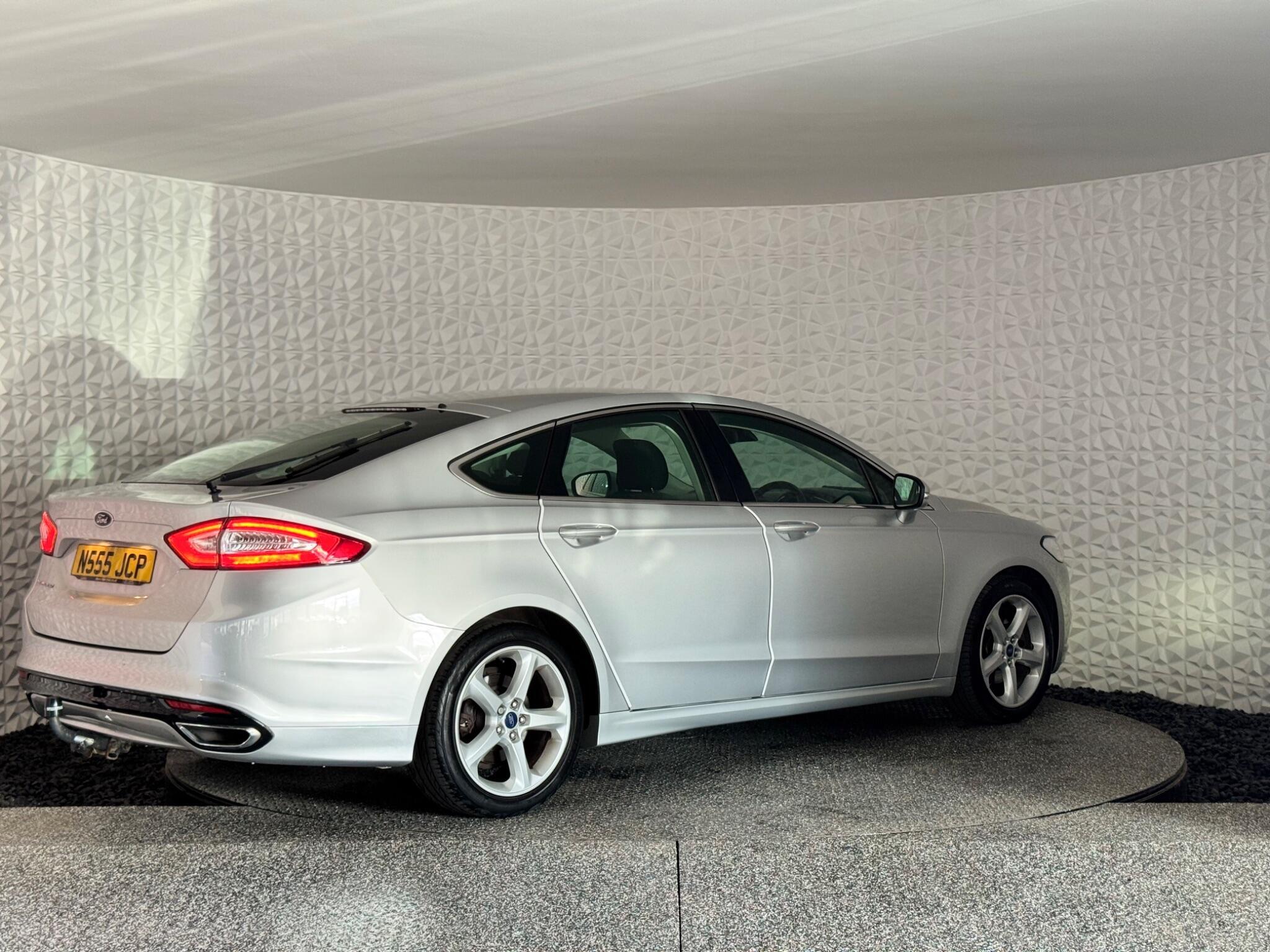 Ford Mondeo - Image 11