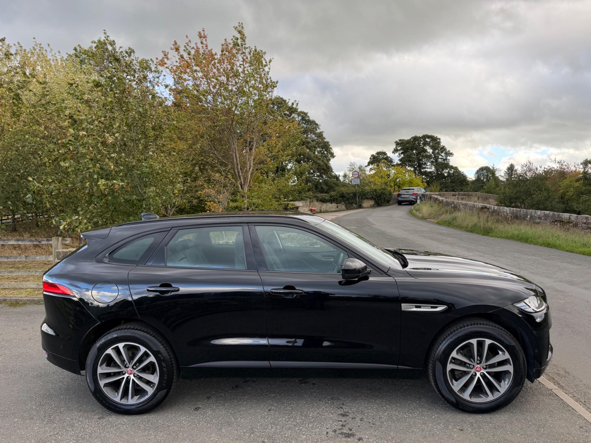 Jaguar F-Pace - Image 13