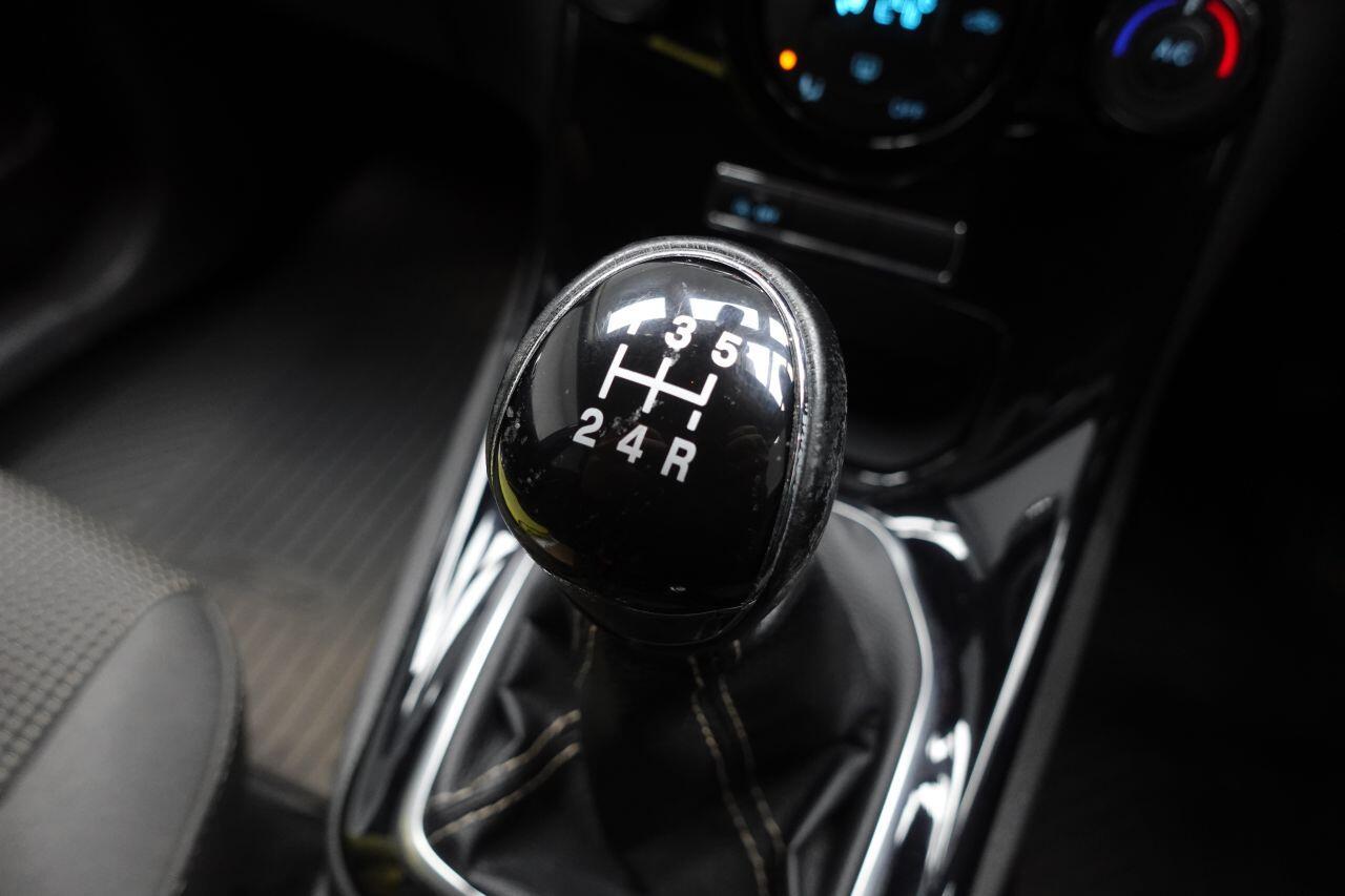 Ford Fiesta - Image 41