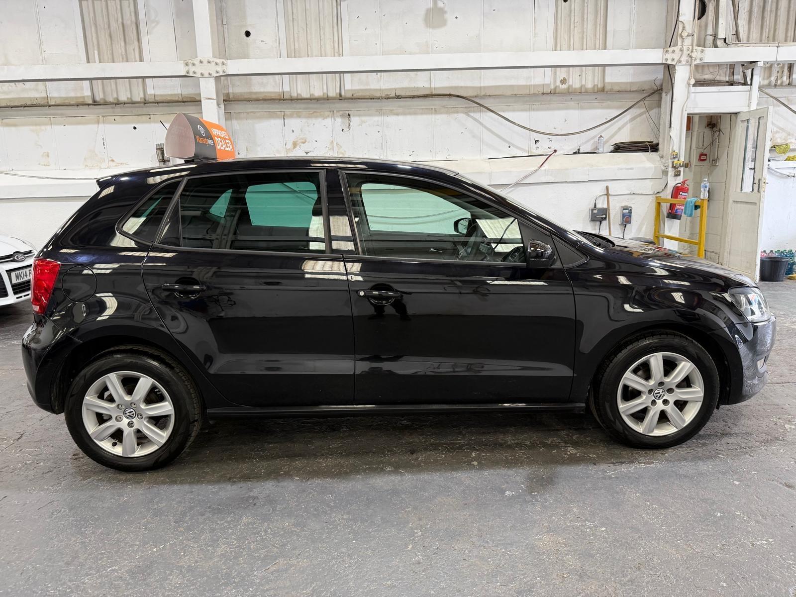 Volkswagen Polo - Image 6